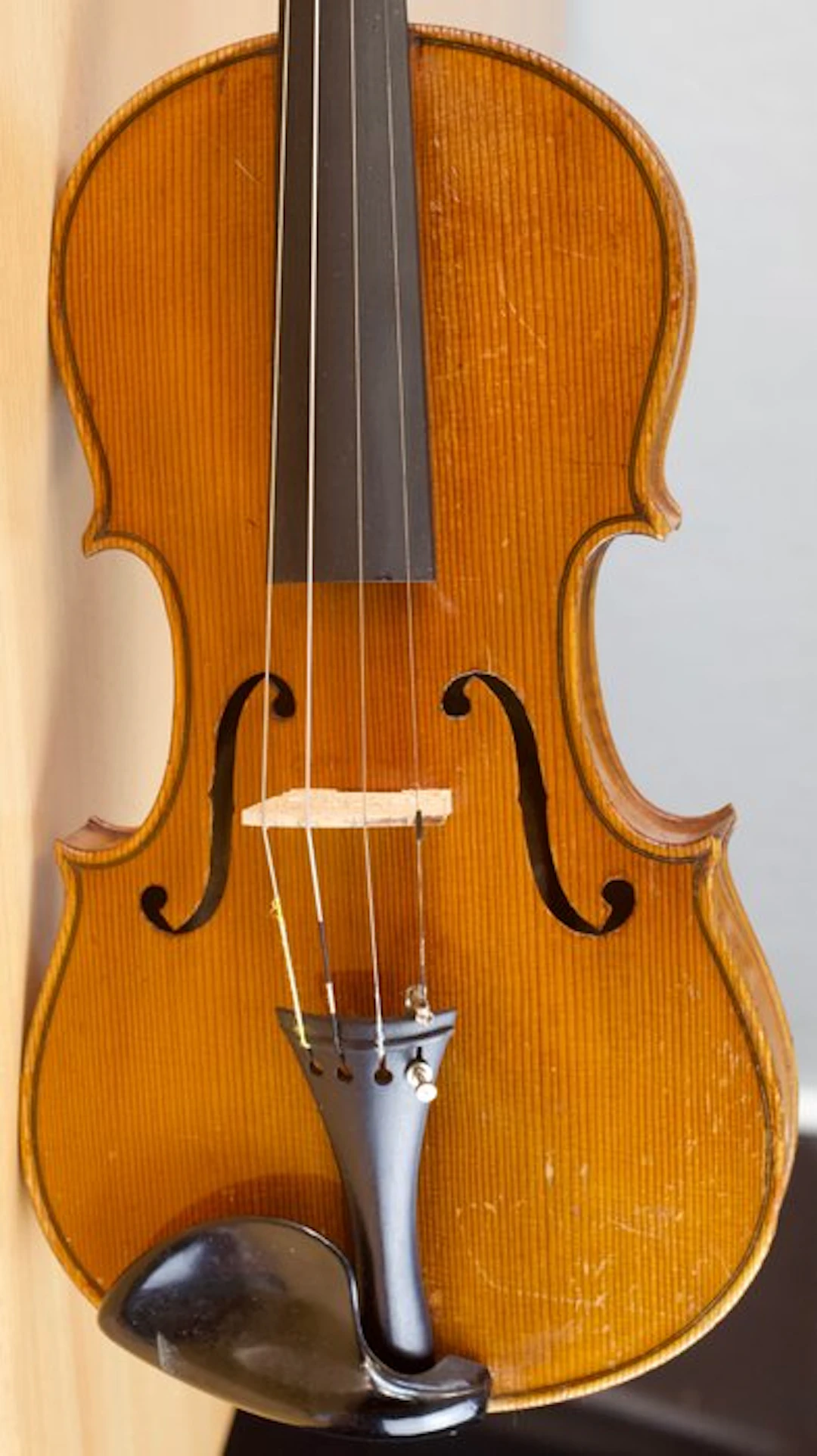 Labelled Nicola Amati - - Violin - Unknown