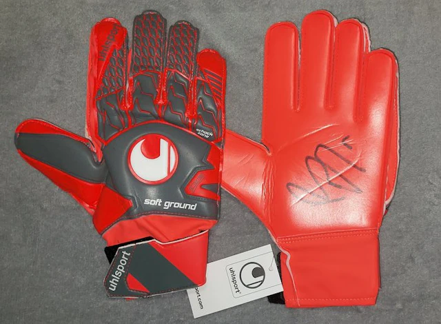 Como - Italian Football League - Jean Butez - 2026 - Goalkeeper gloves