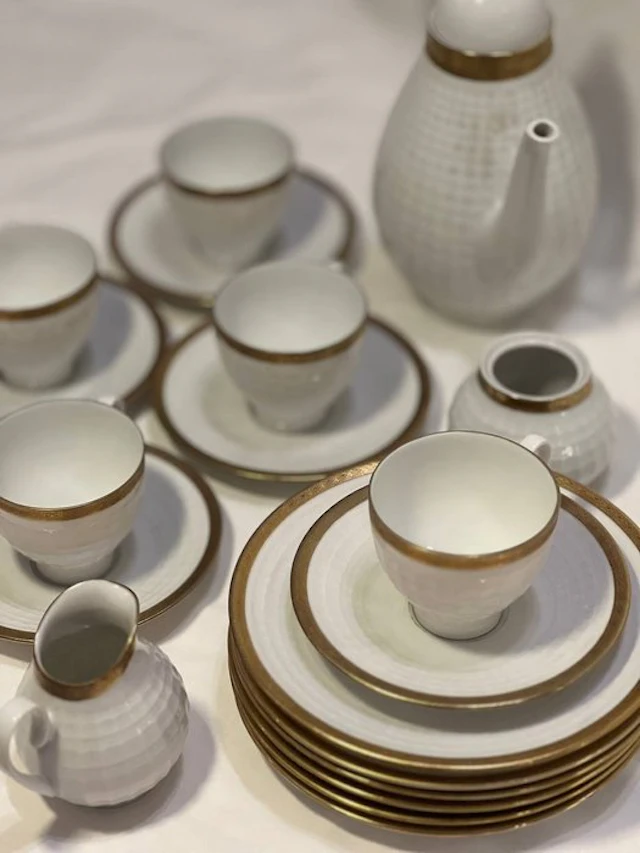 Eschenbach - Coffee and tea service (19) - Porcelain