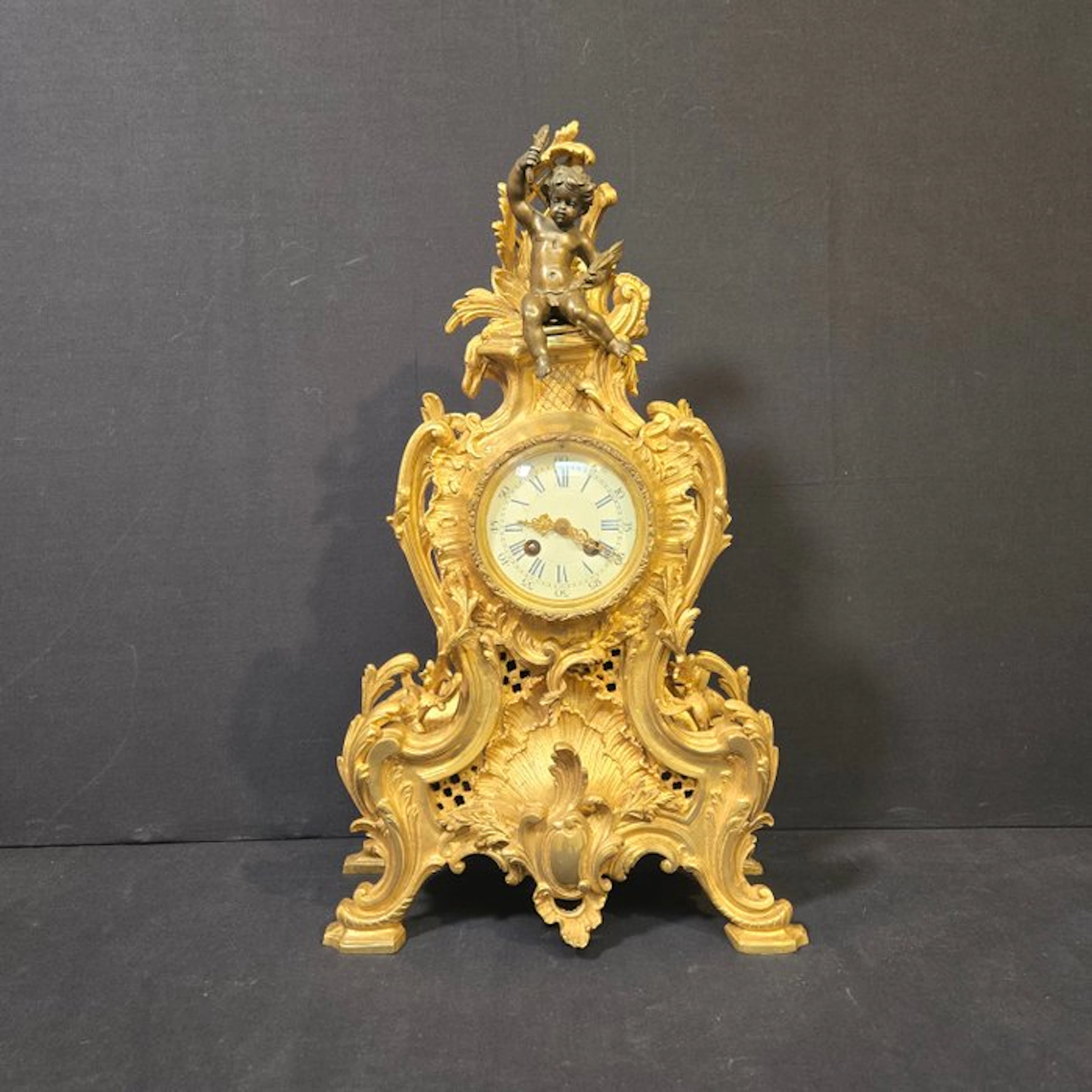 Table clock Rococo Style - Gilt bronze - 1850-1900 - Top in gold