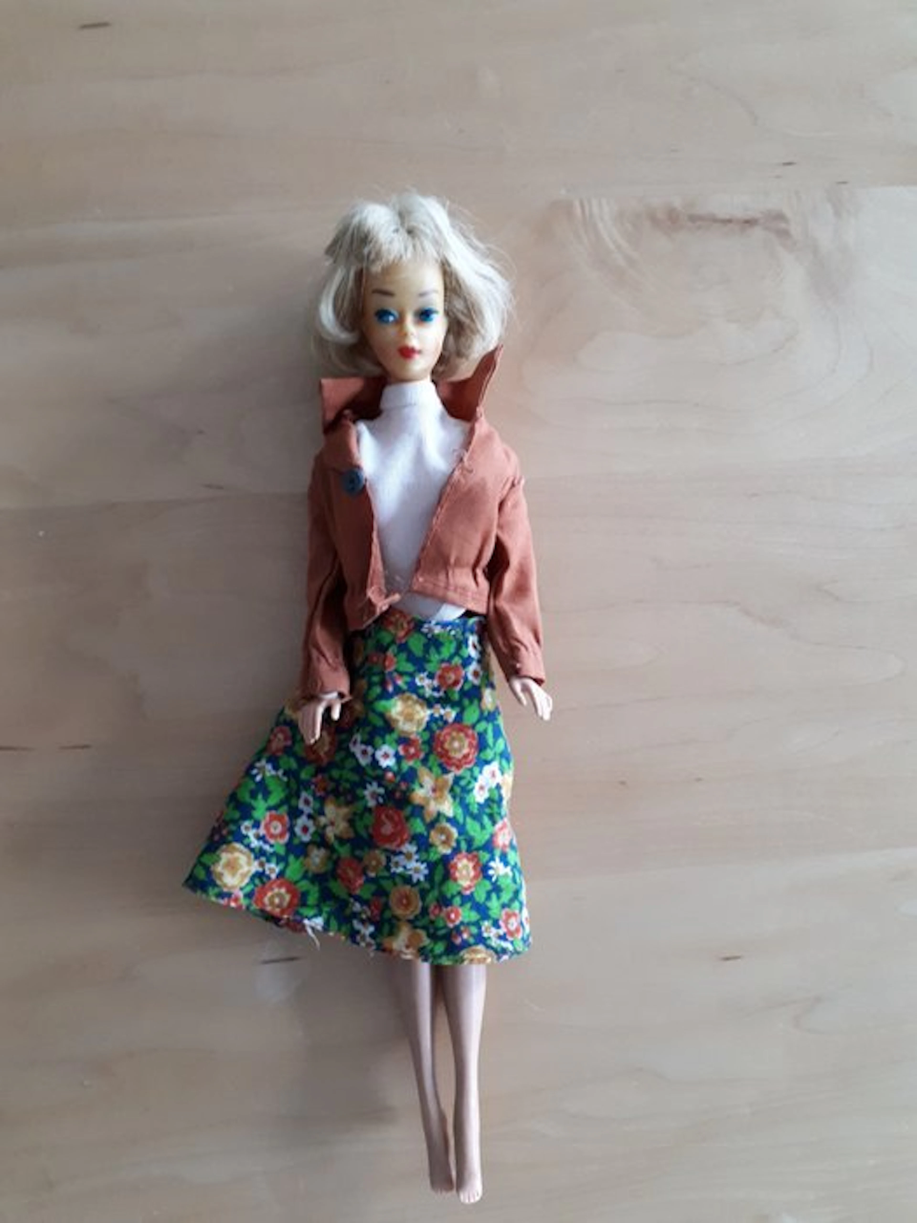 Mattel - Barbie doll Barbie Pink Skin American girl ash...