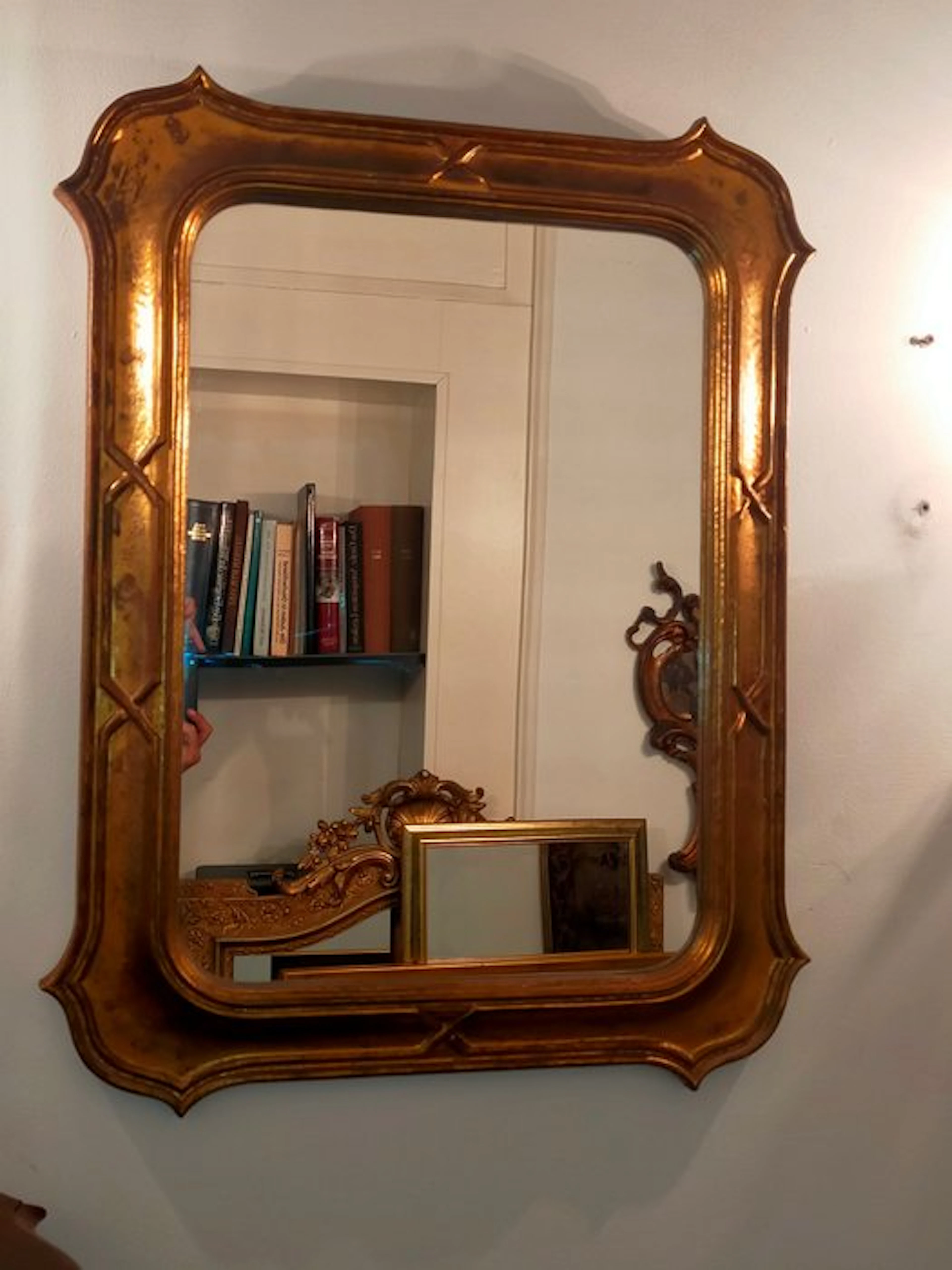 Antiker Wandspiegel – Handgefertigter Holzspiegel im Barock-Stil -