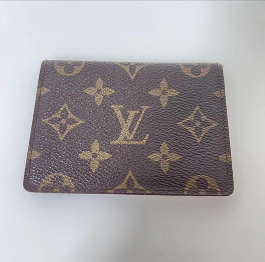 Louis Vuitton - Passport cover - Card case