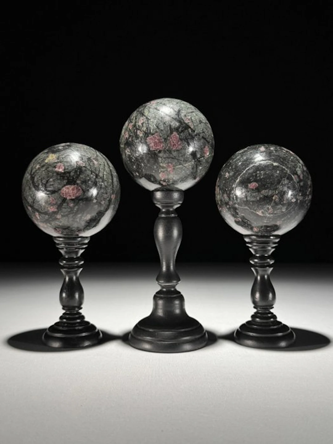 NO RESERVE PRICE - Wonderful set of 3 of rough Ruby...