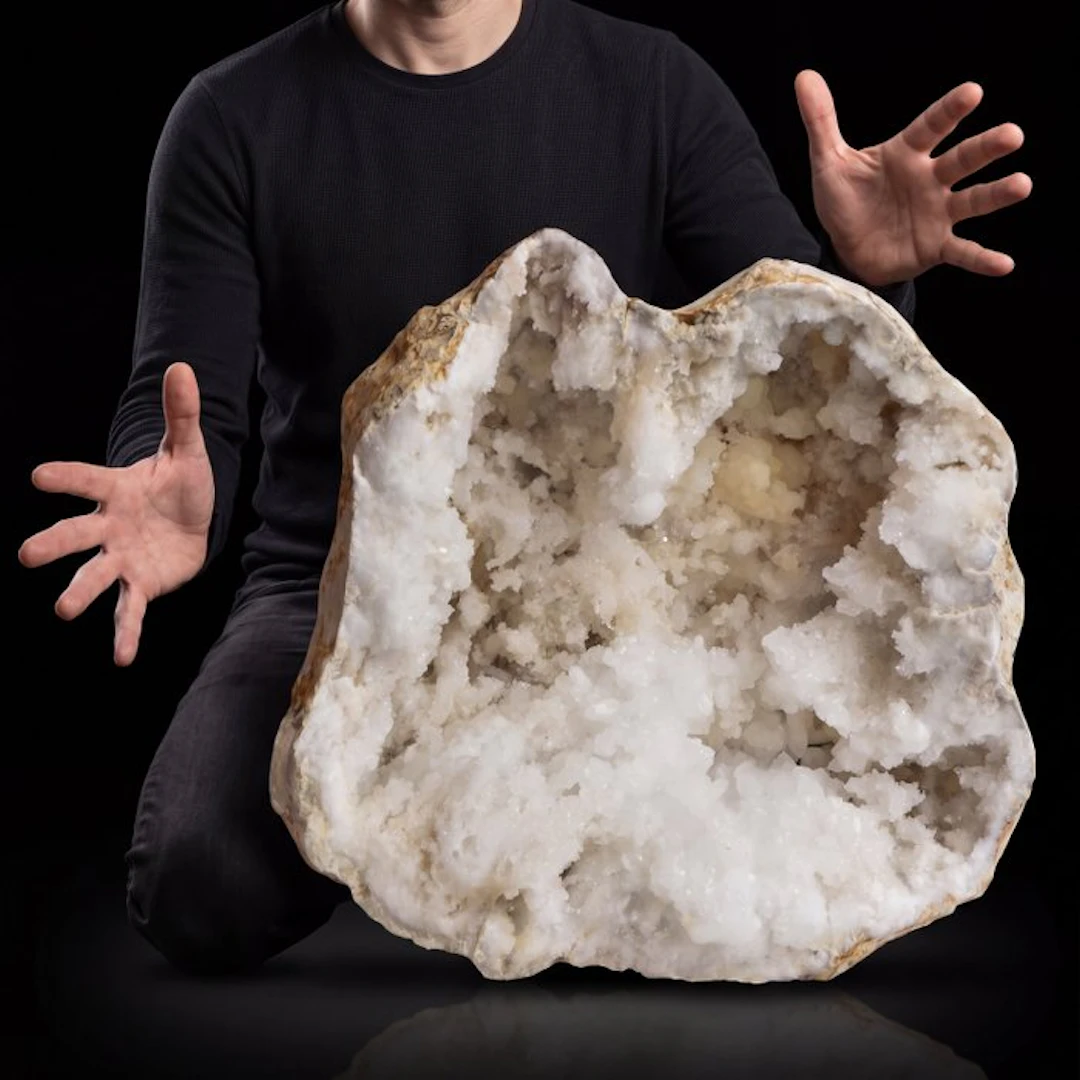 Sparkling Crystal Quartz - 34x35x20 cm - Geode- 17.4 kg