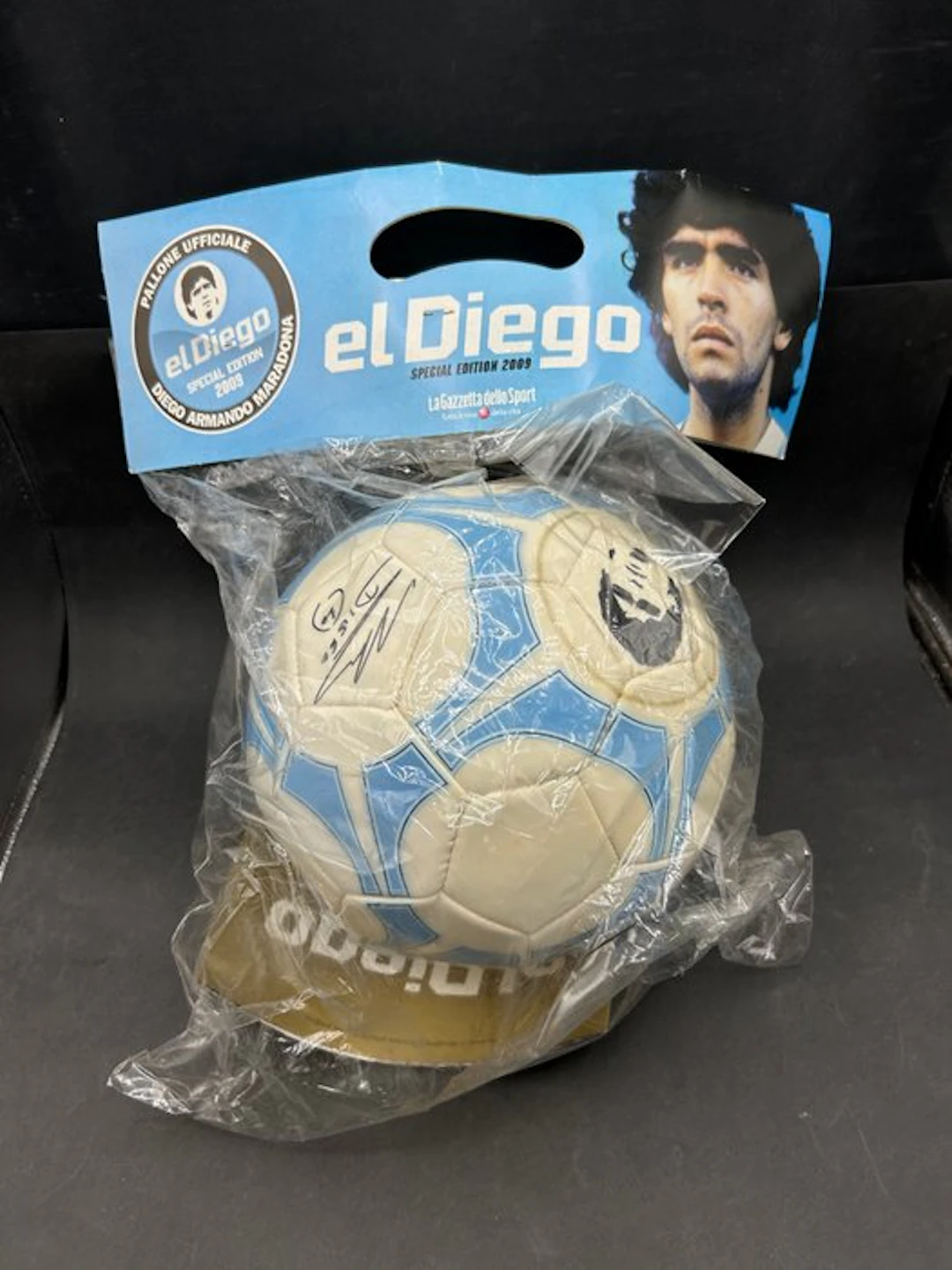 Football World Championships - Diego Maradona - 2009 - Football