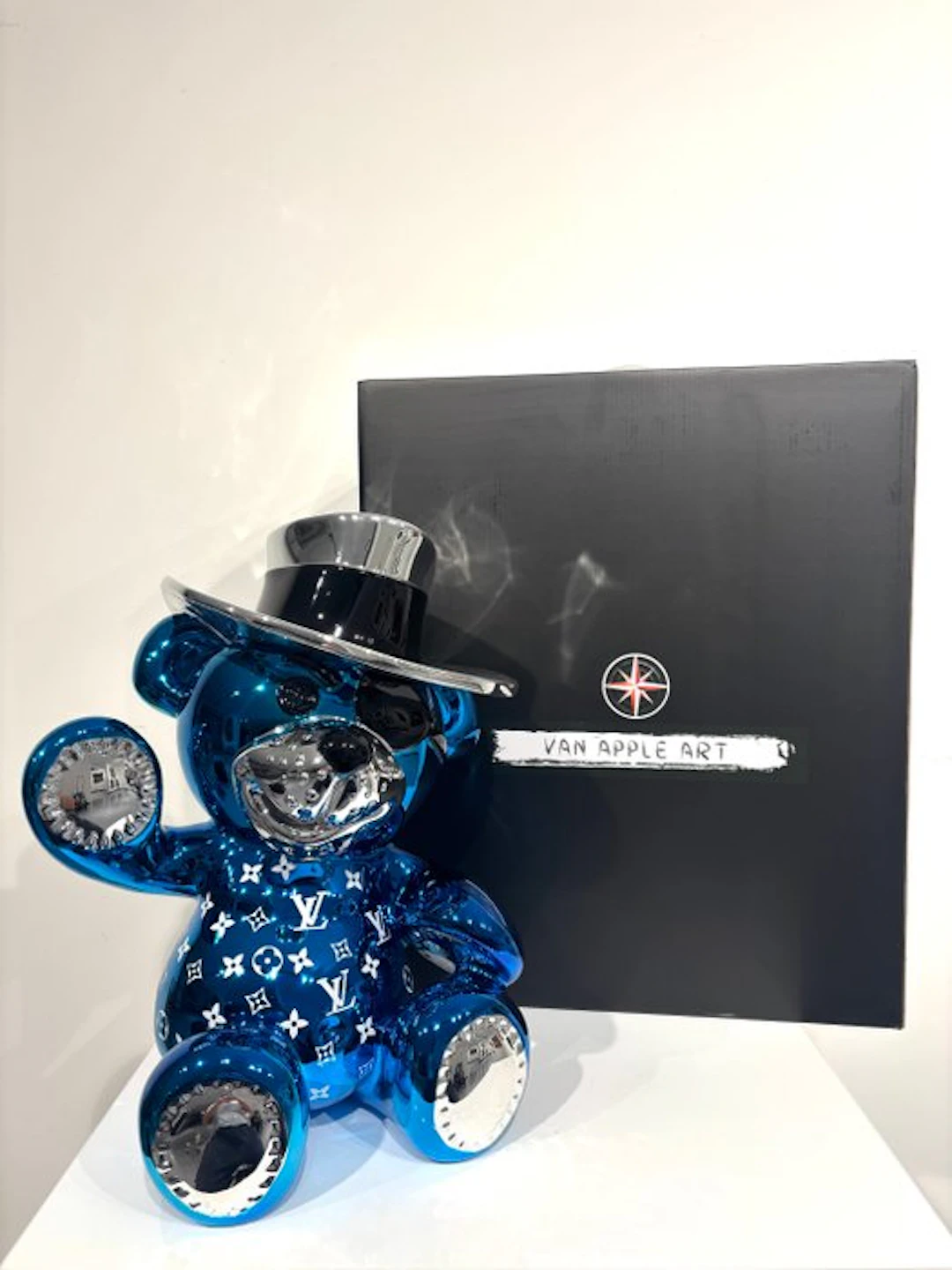 Van Apple - Bandit Bear LV Blue