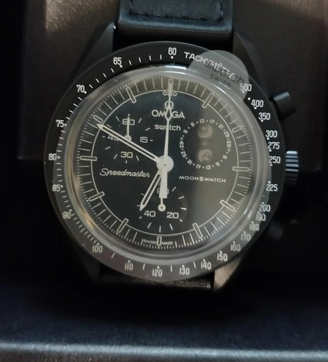 Omega x Swatch - MoonSwatch "Mission to the Moonphase"...