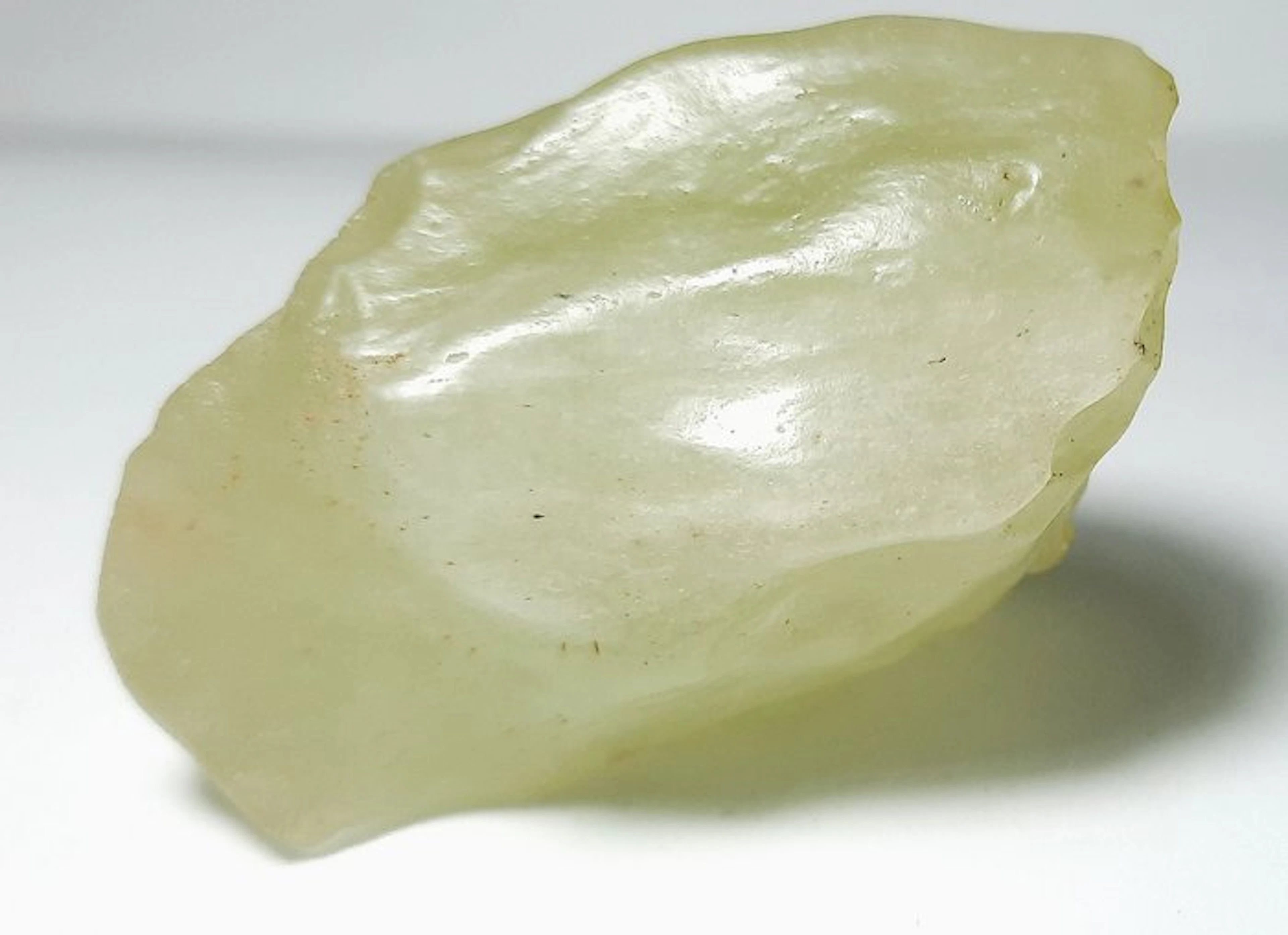 Libyan glass Impattite - Height: 72 mm - Width: 50 mm - 103 g
