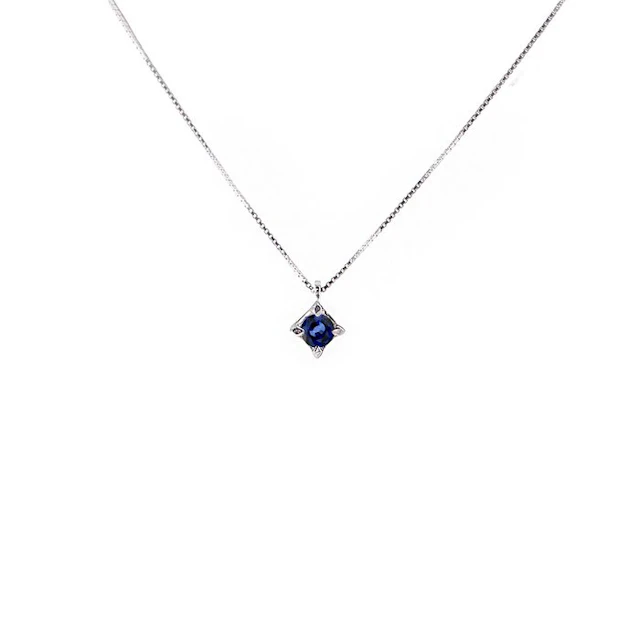 No reserve price - Necklace with pendant - 18 kt. White gold Sapphire