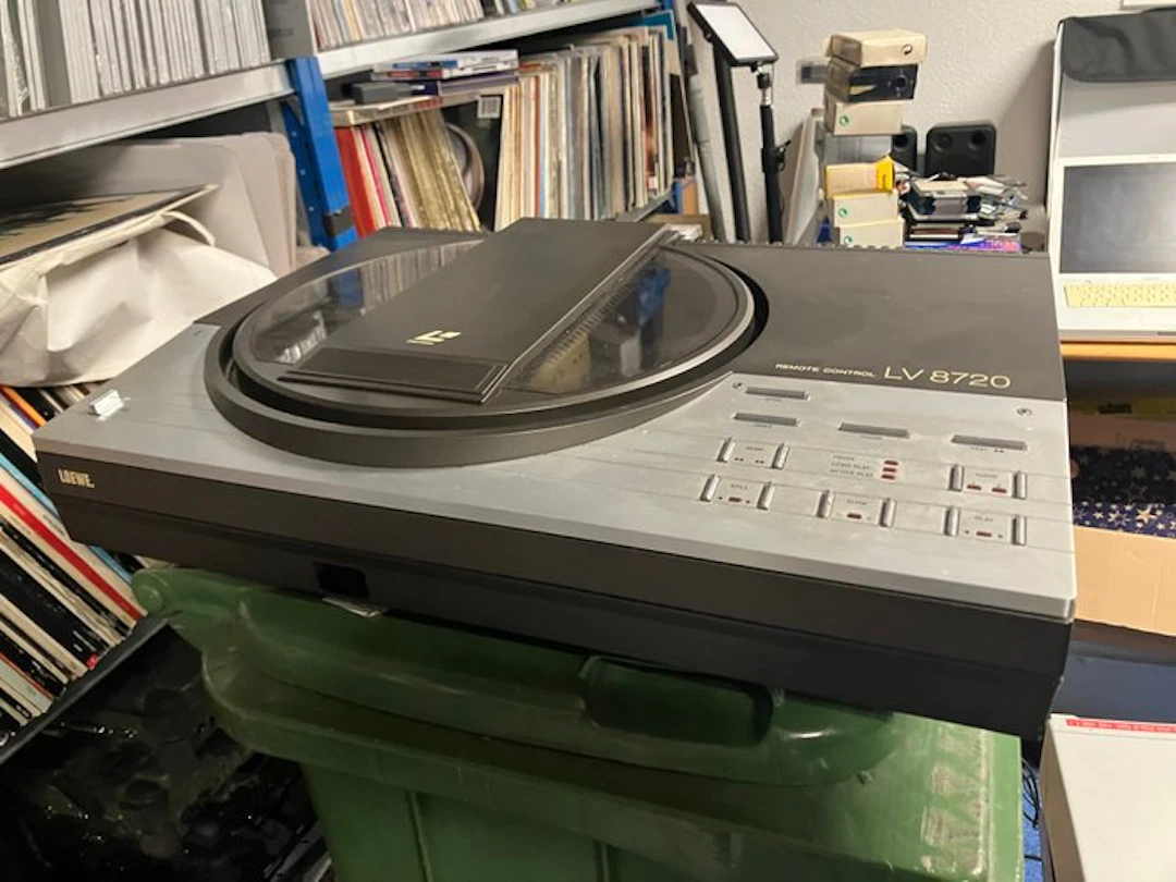 Loewe LV 8720 (Philips VLP720) Laservision (laserdisc)...