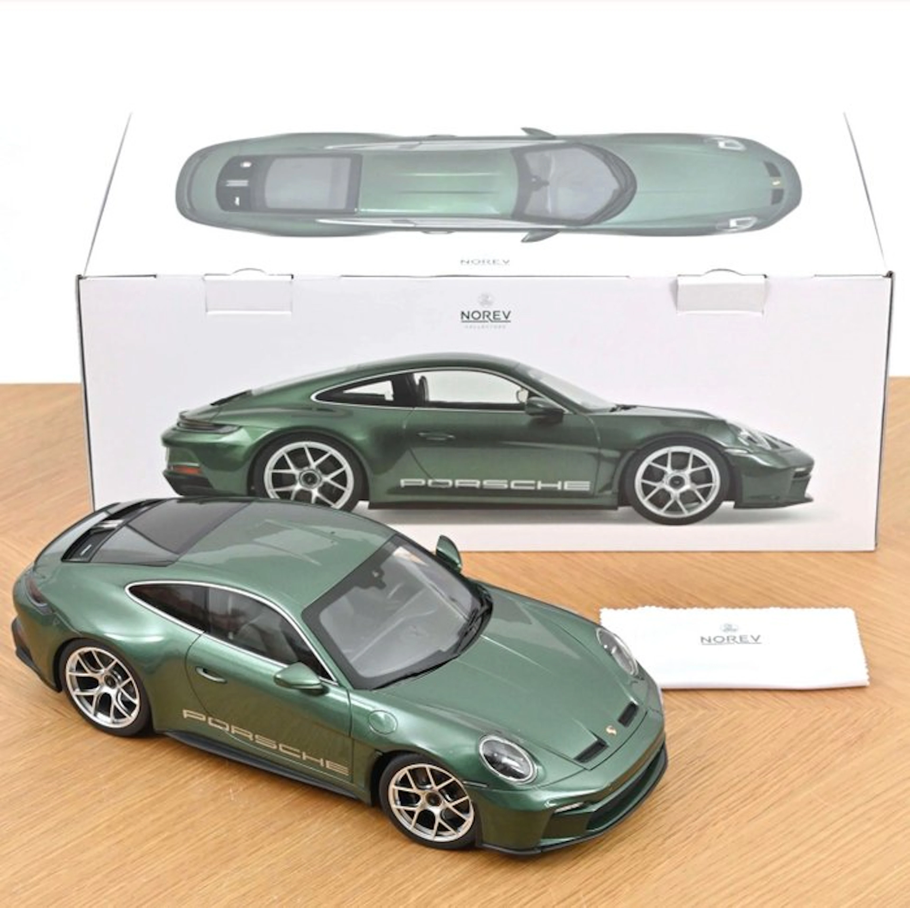 Norev 1:12 - Model sports car - Porsche 911 S/T 2023 Vert...