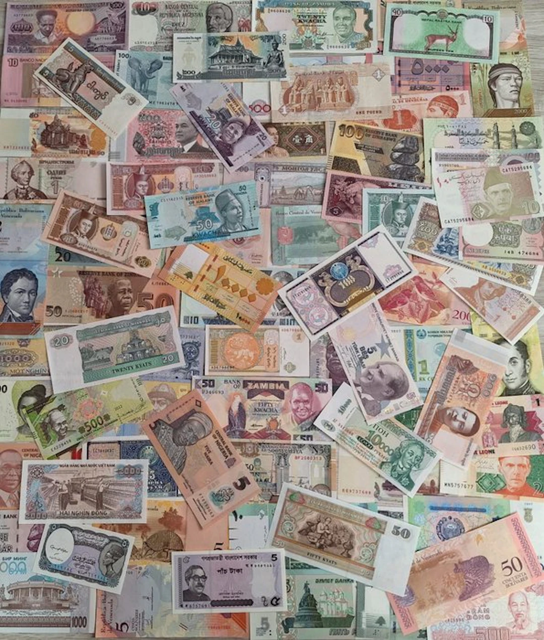 World. - 100 banknotes - various dates (No reserve price)