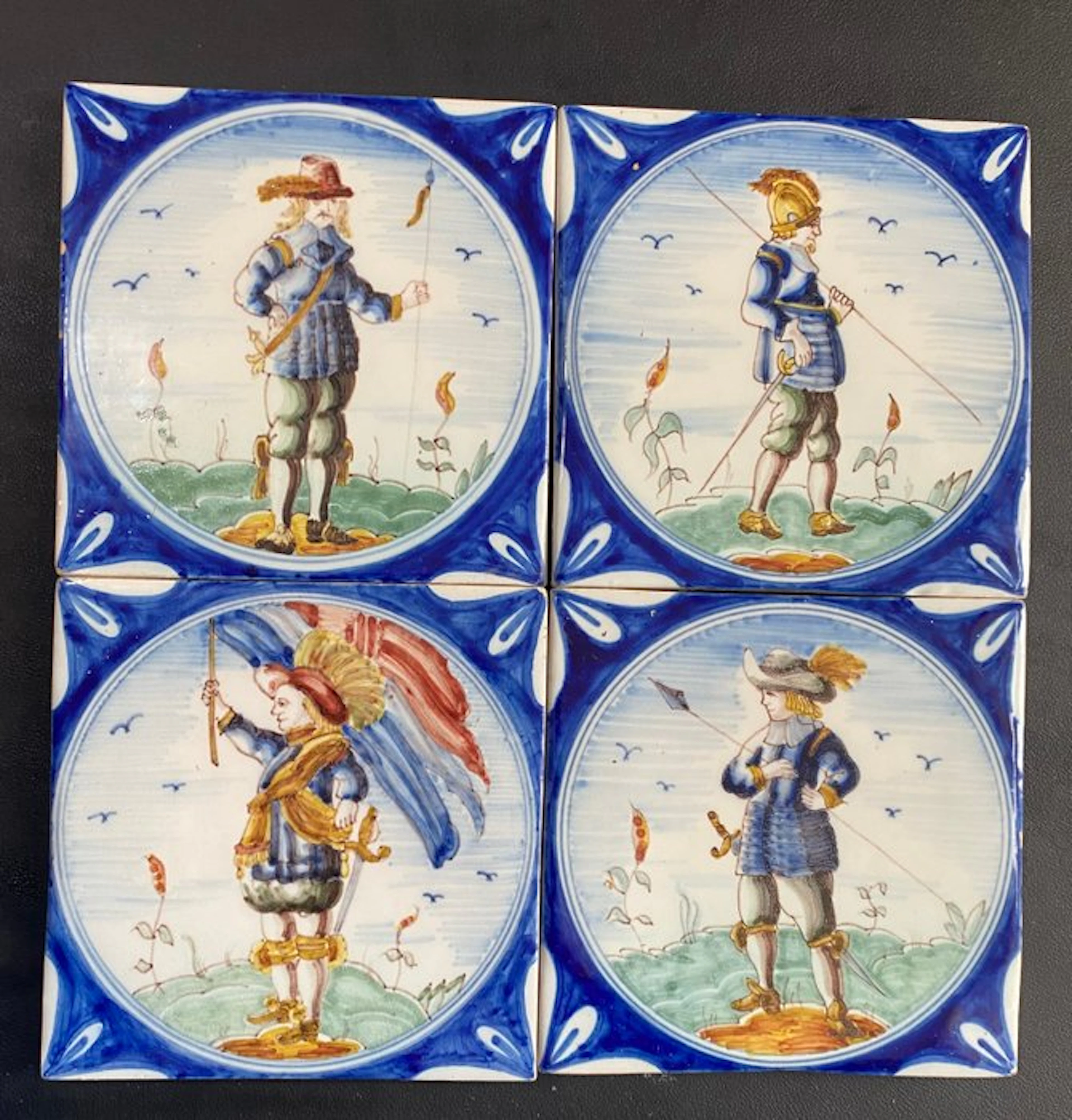 Tile (4) - Soldiers - Harlinger Aardewerk- en...