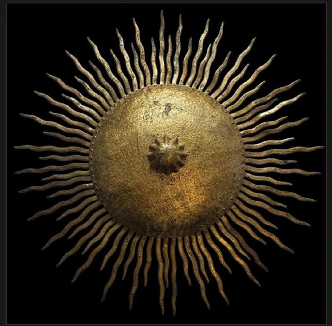 Wall lamp - Gilded sun-shaped wall lamp, Curly Rays style - Metal, Gold