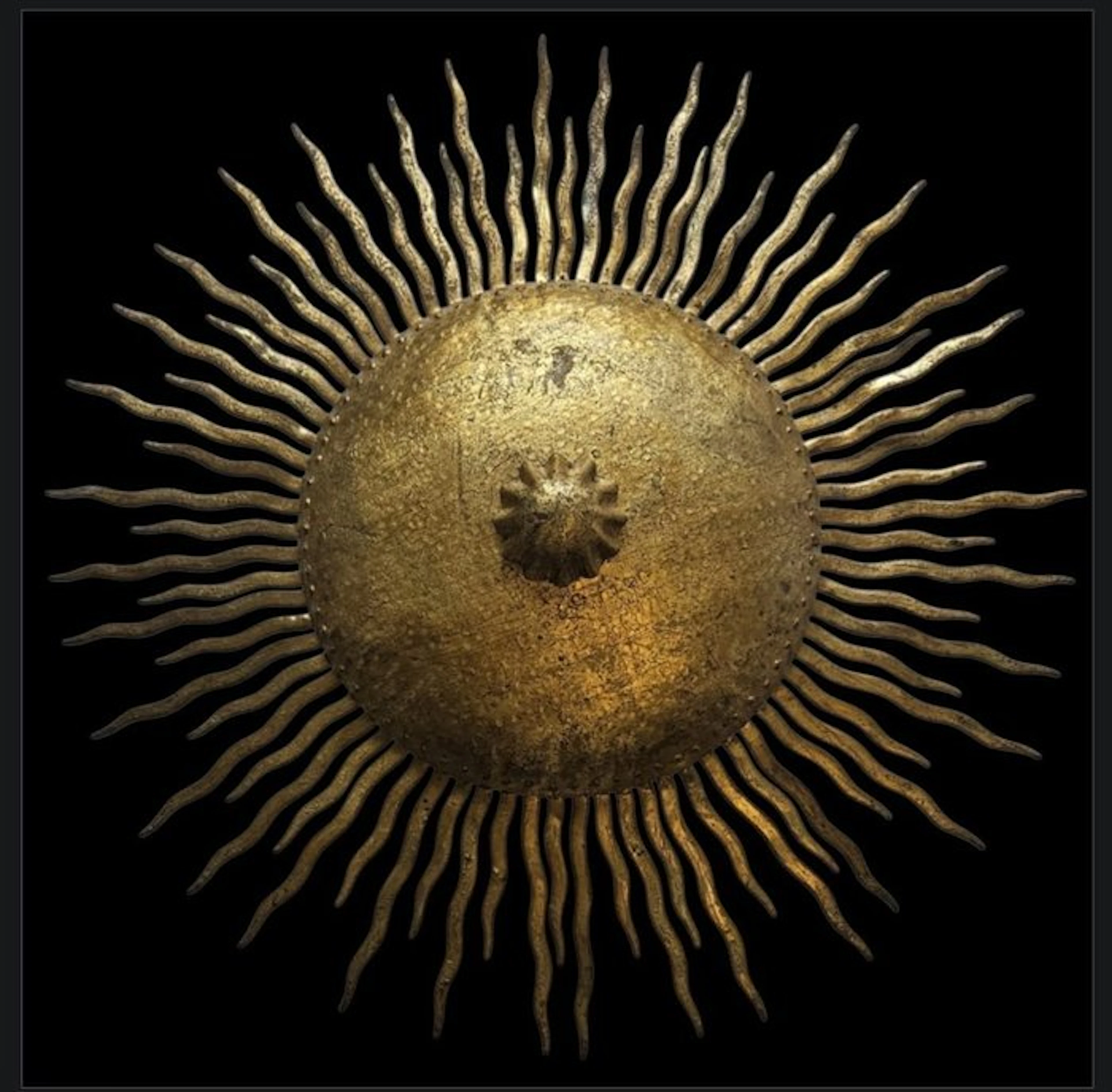 Wall lamp - Gilded sun-shaped wall lamp, Curly Rays style - Metal, Gold