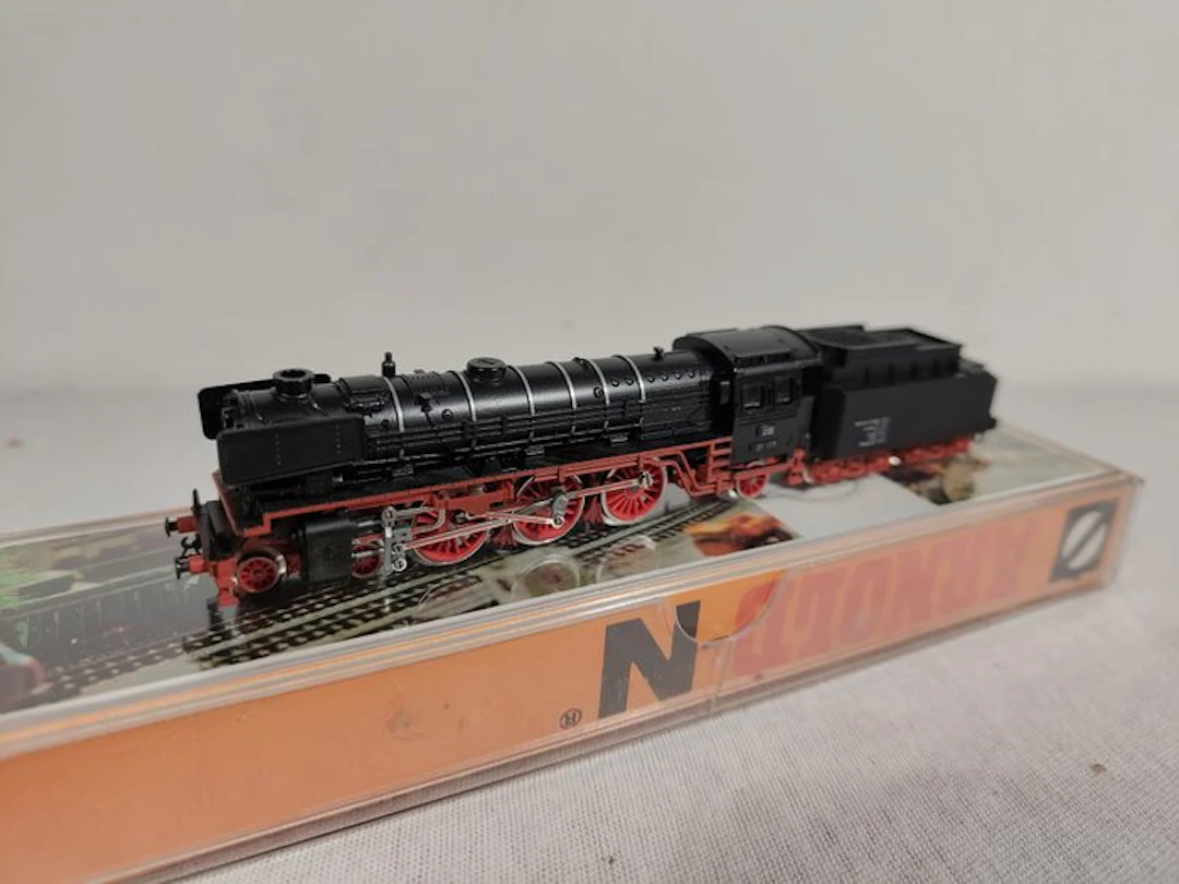 Arnold Rapido N - 2210 - Steam locomotive with tender (1) - BR 01 - DB