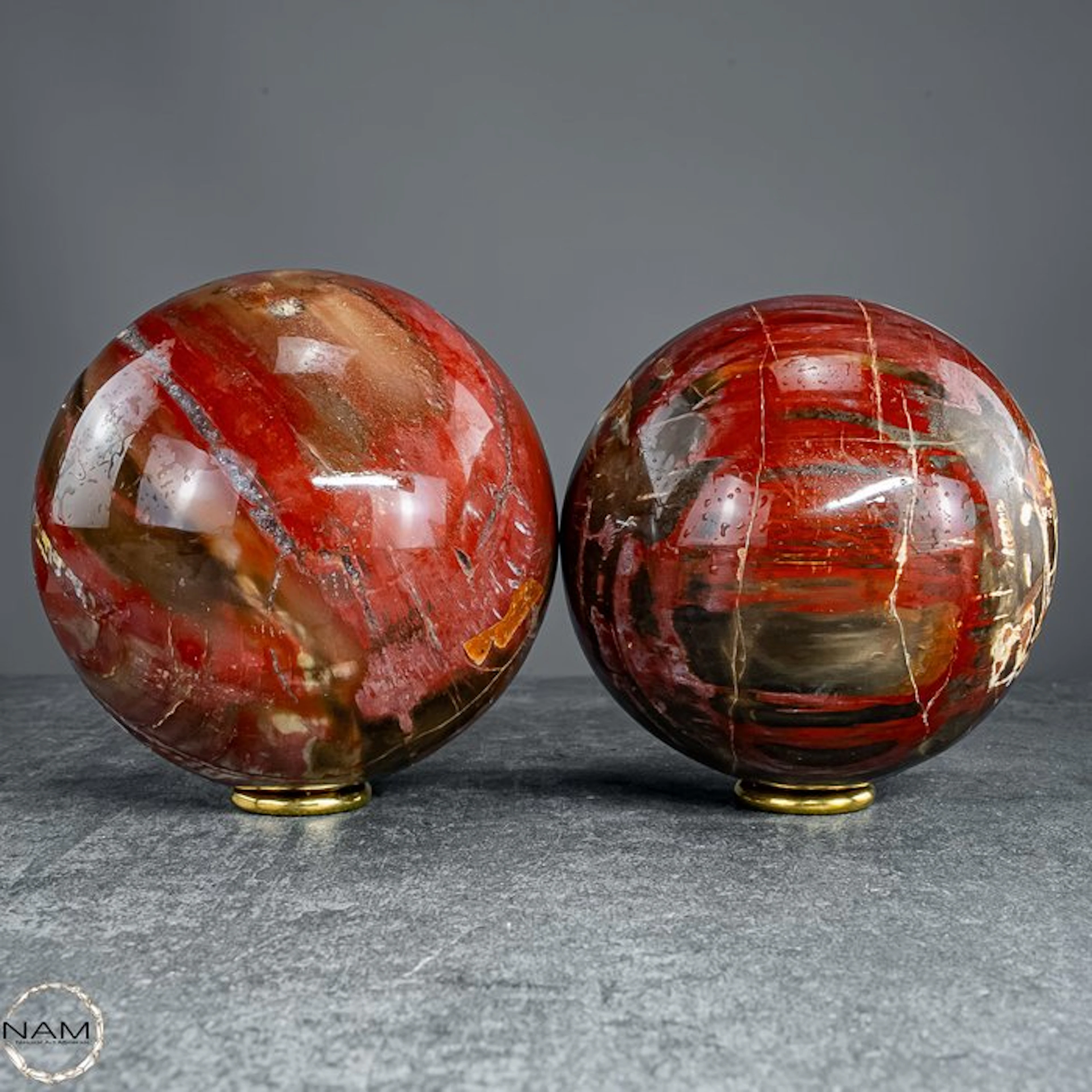 Fossilized wood ball set – two fascinating natural stone...