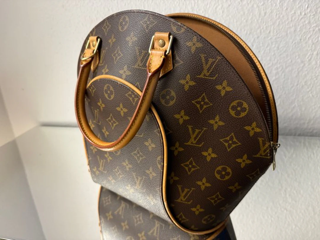 Louis Vuitton - Alma - Handbag