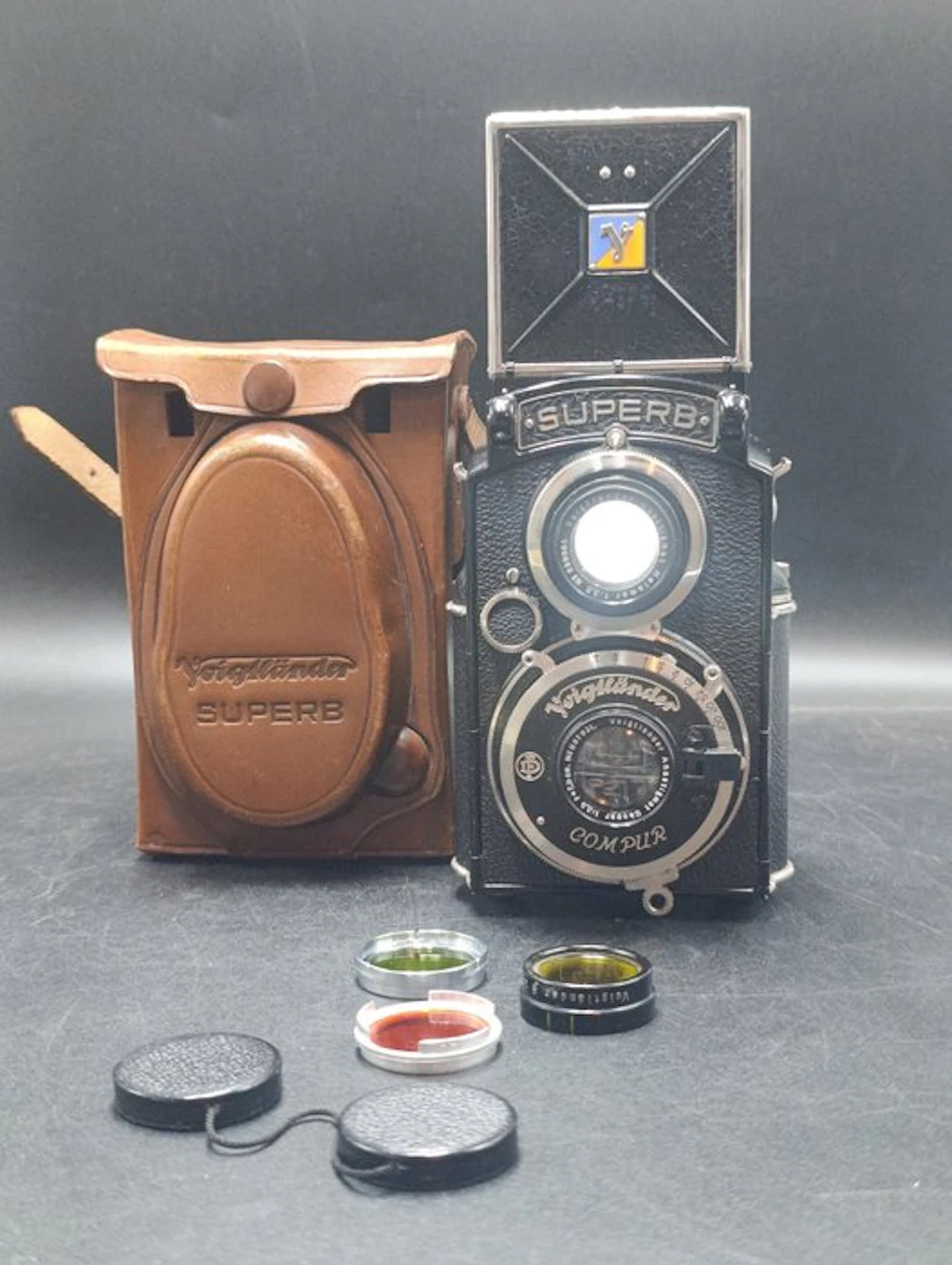 Voigtländer Superb Twin lens reflex camera (TLR)