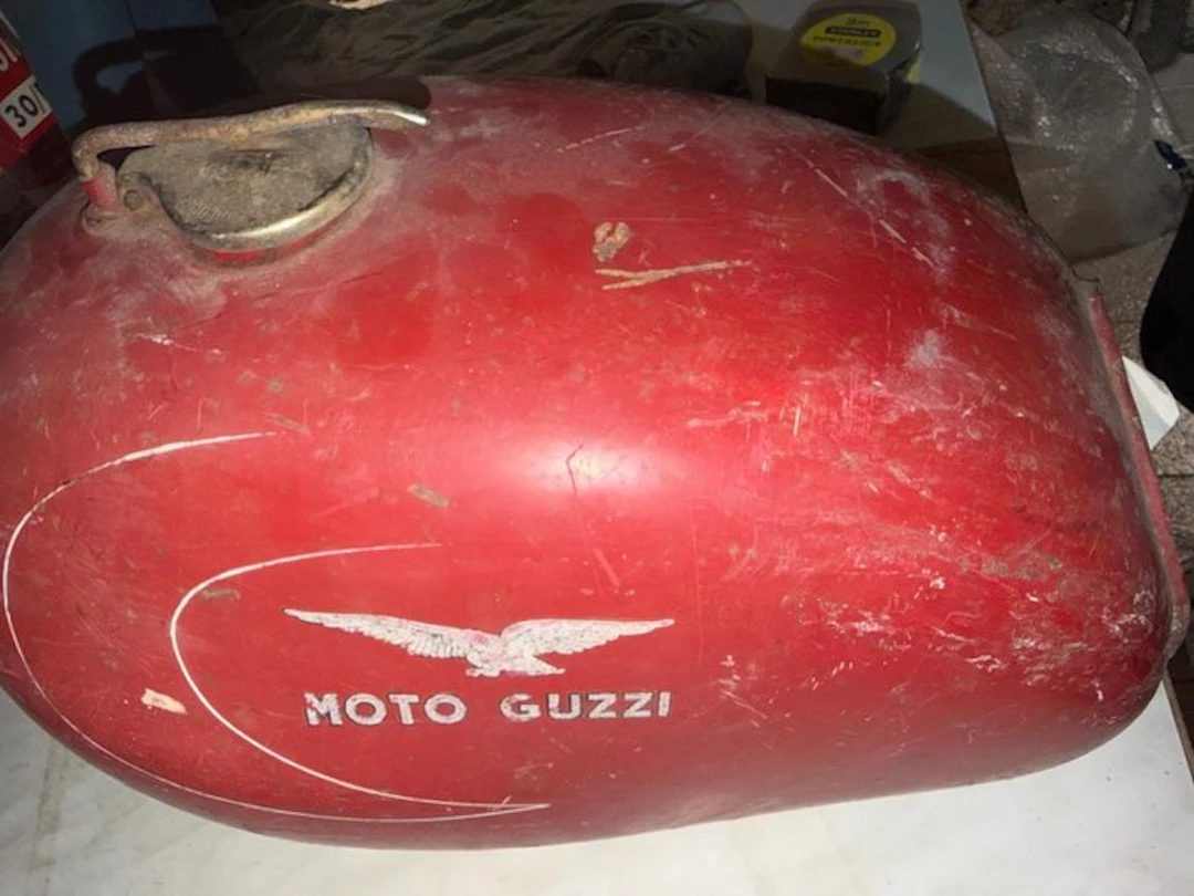 Tank (1) - Moto Guzzi