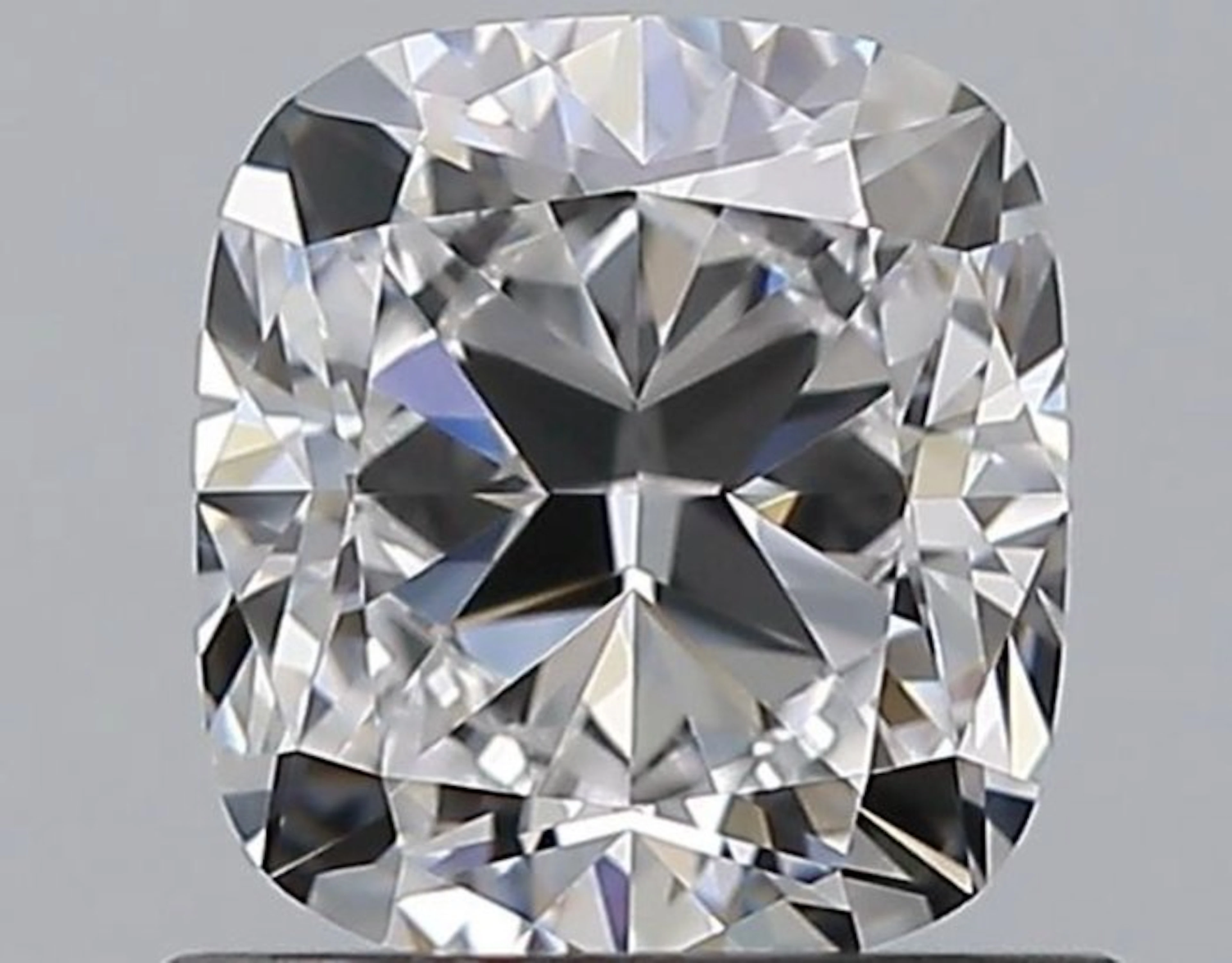 1 pcs Diamond (Natural) - 0.90 ct - Cushion - E - VS1...
