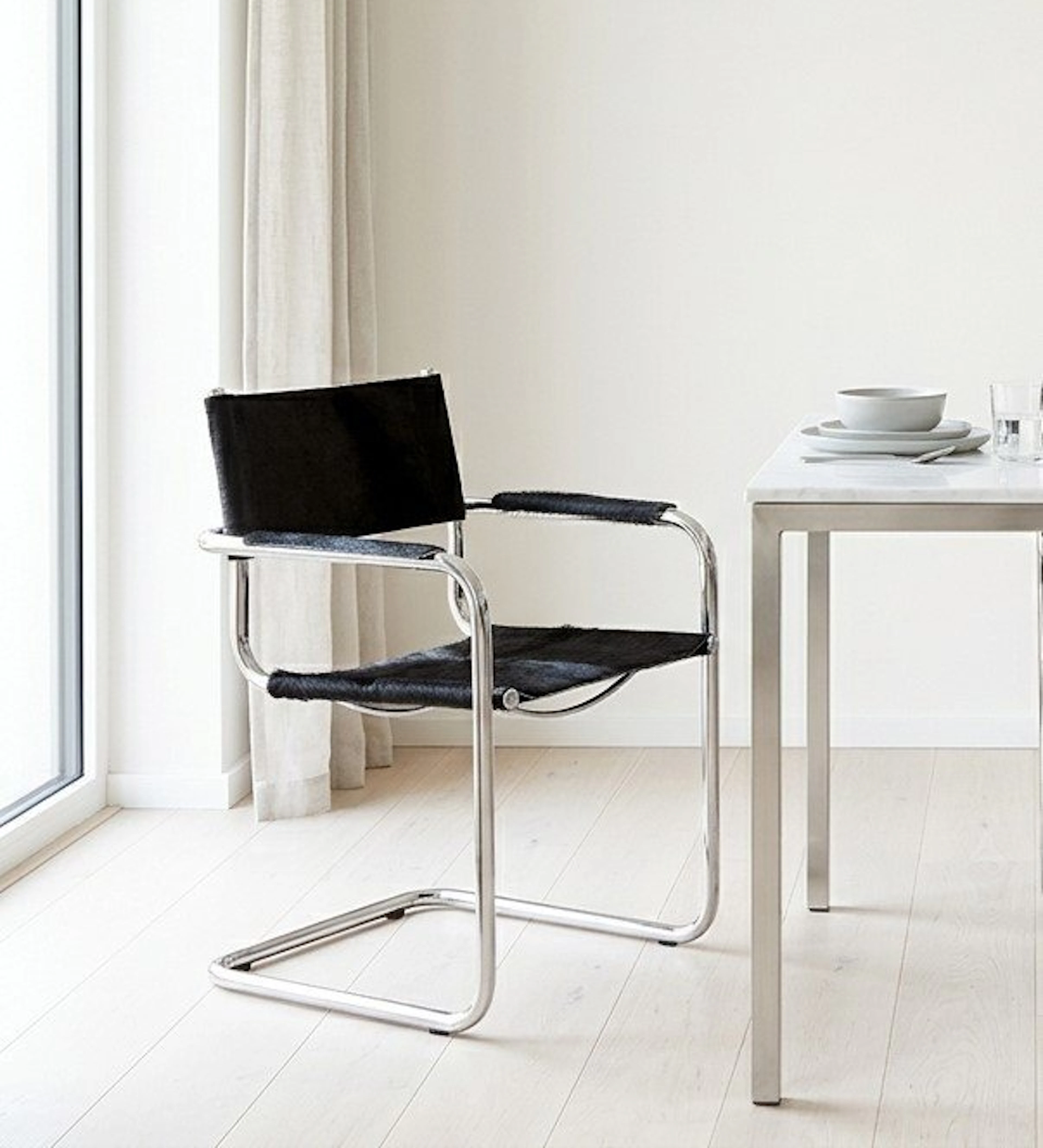 Armchair - Stainless steel, Calfskin - Style Bauhaus