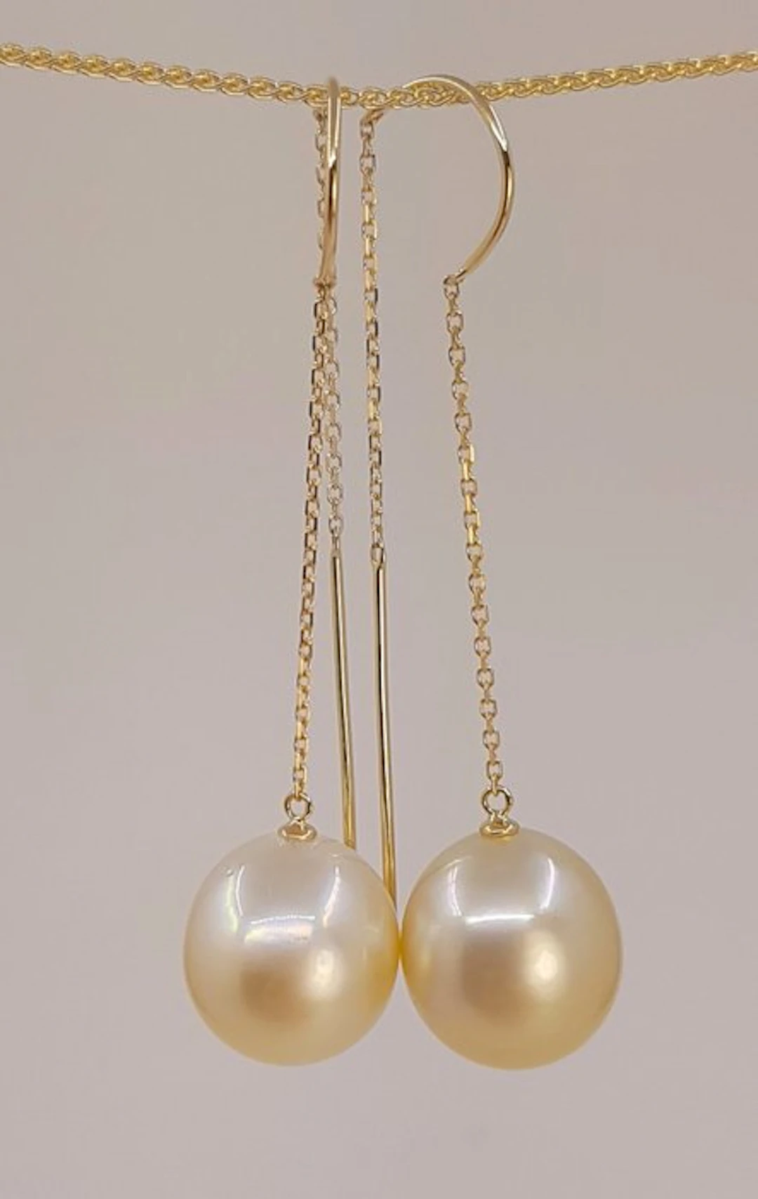 Earrings - 18 kt. Yellow gold, 11x12mm Golden South Sea Pearls