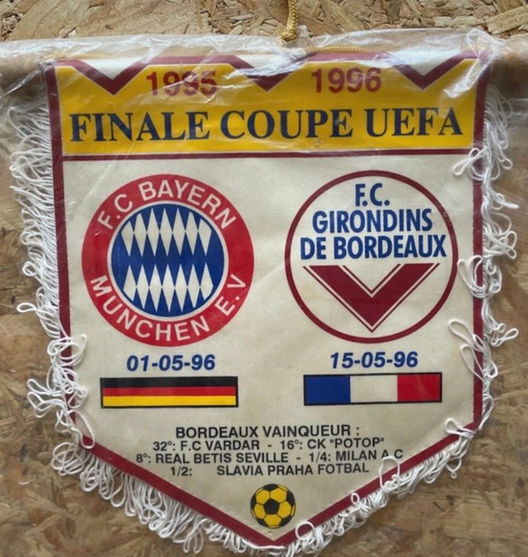 FC Bayern München - UEFA Cup, girondines de Bordeaux - 1996 - Flag / pennant