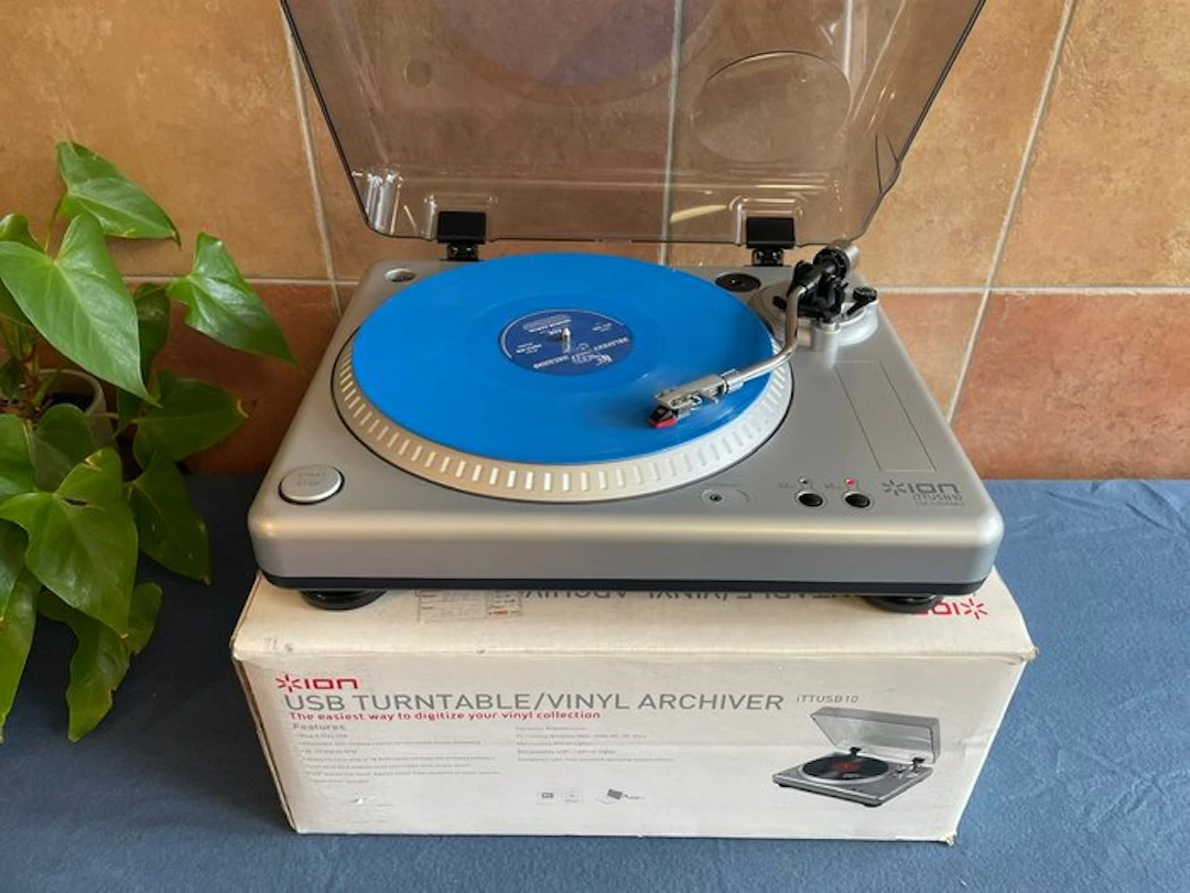 Ion - ITTUSB10 / Belt-drive USB Record player