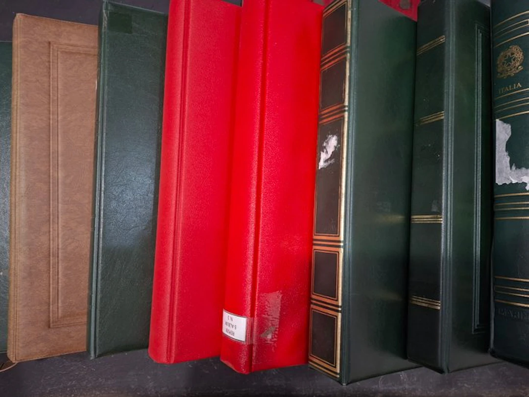 Italy - 10 used albums for stamp sheets