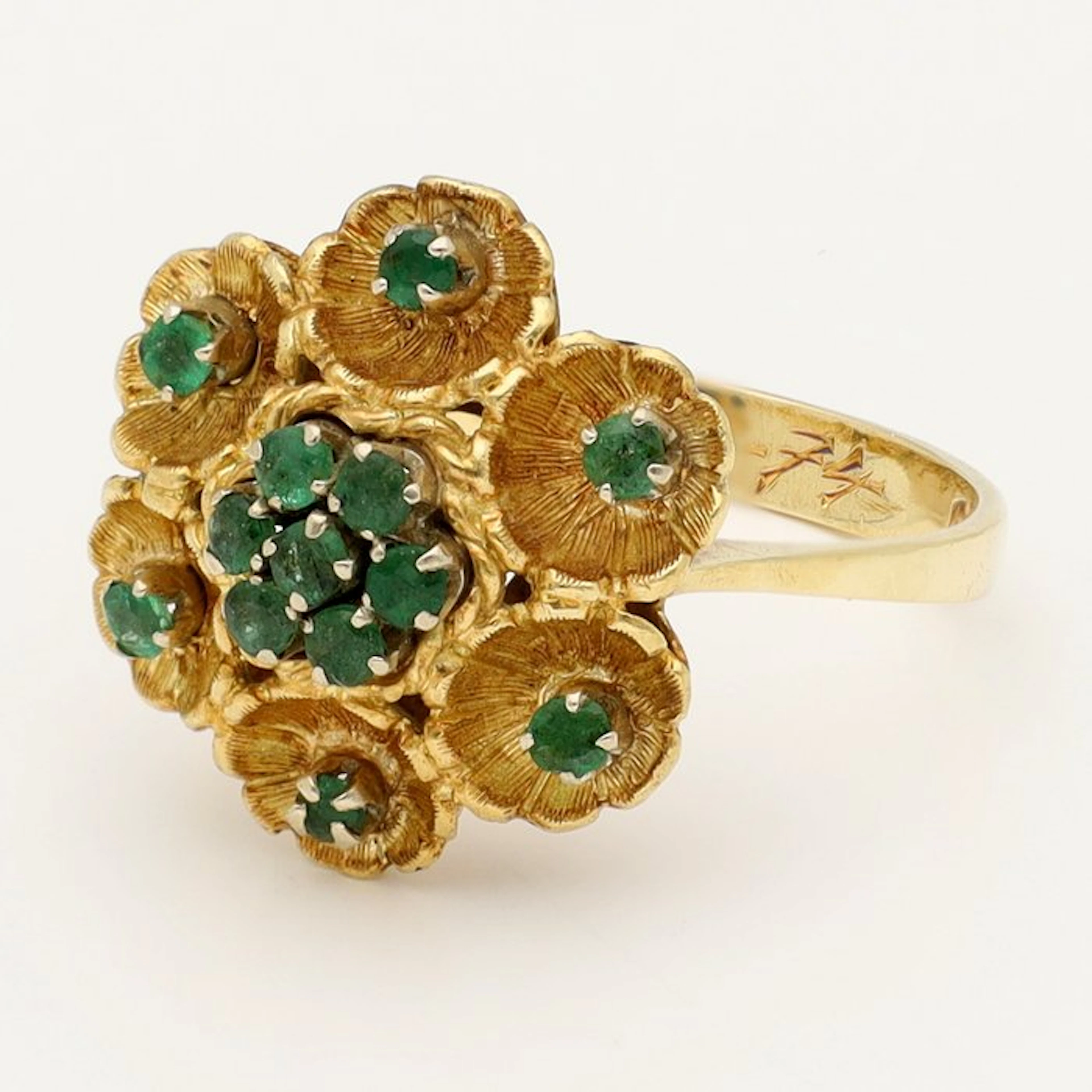Ring - 18 kt. Yellow gold Emerald