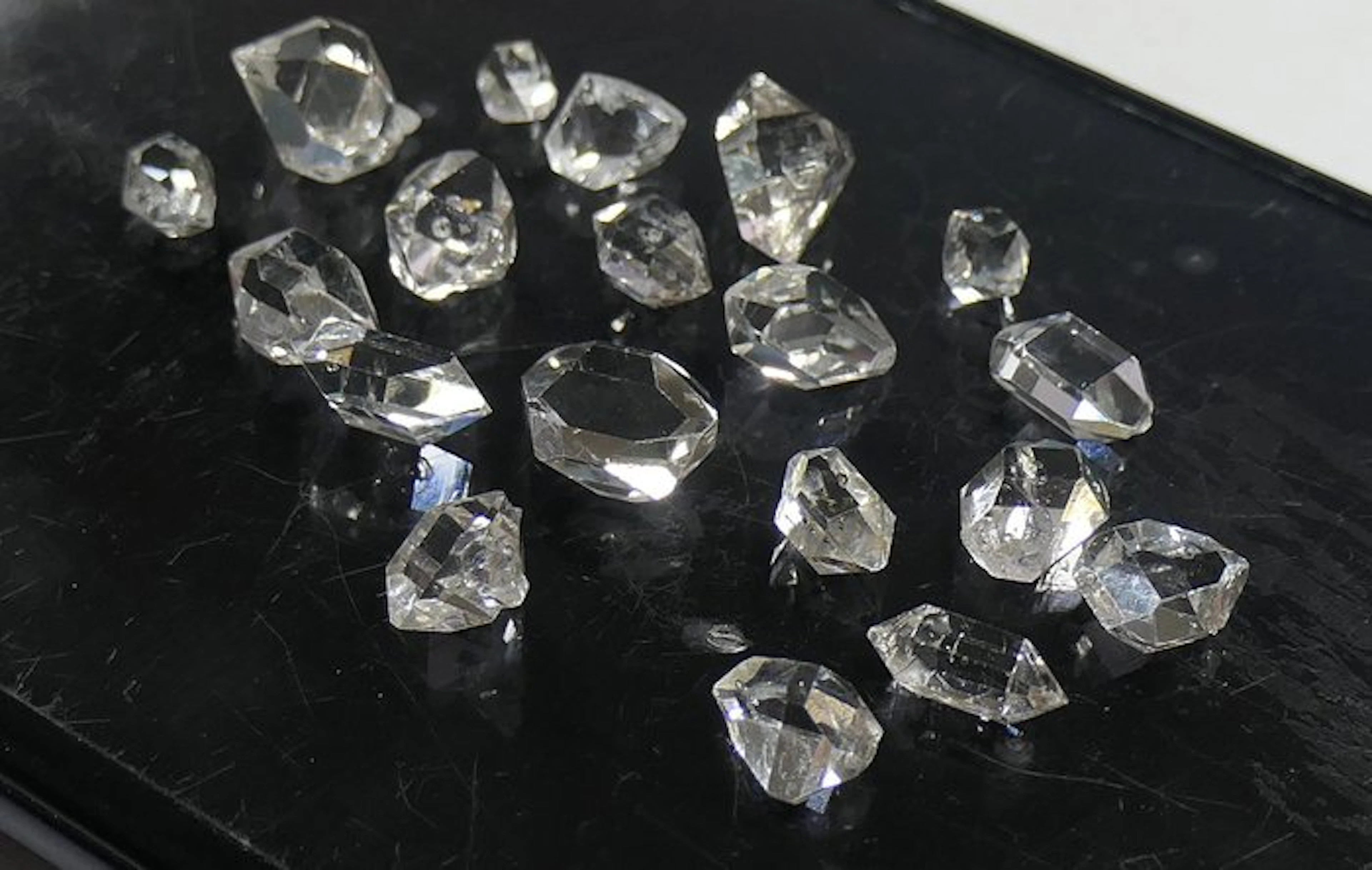 Double-terminated quartz, Herkimer Diamond type Crystals- 5.72 g - (19)