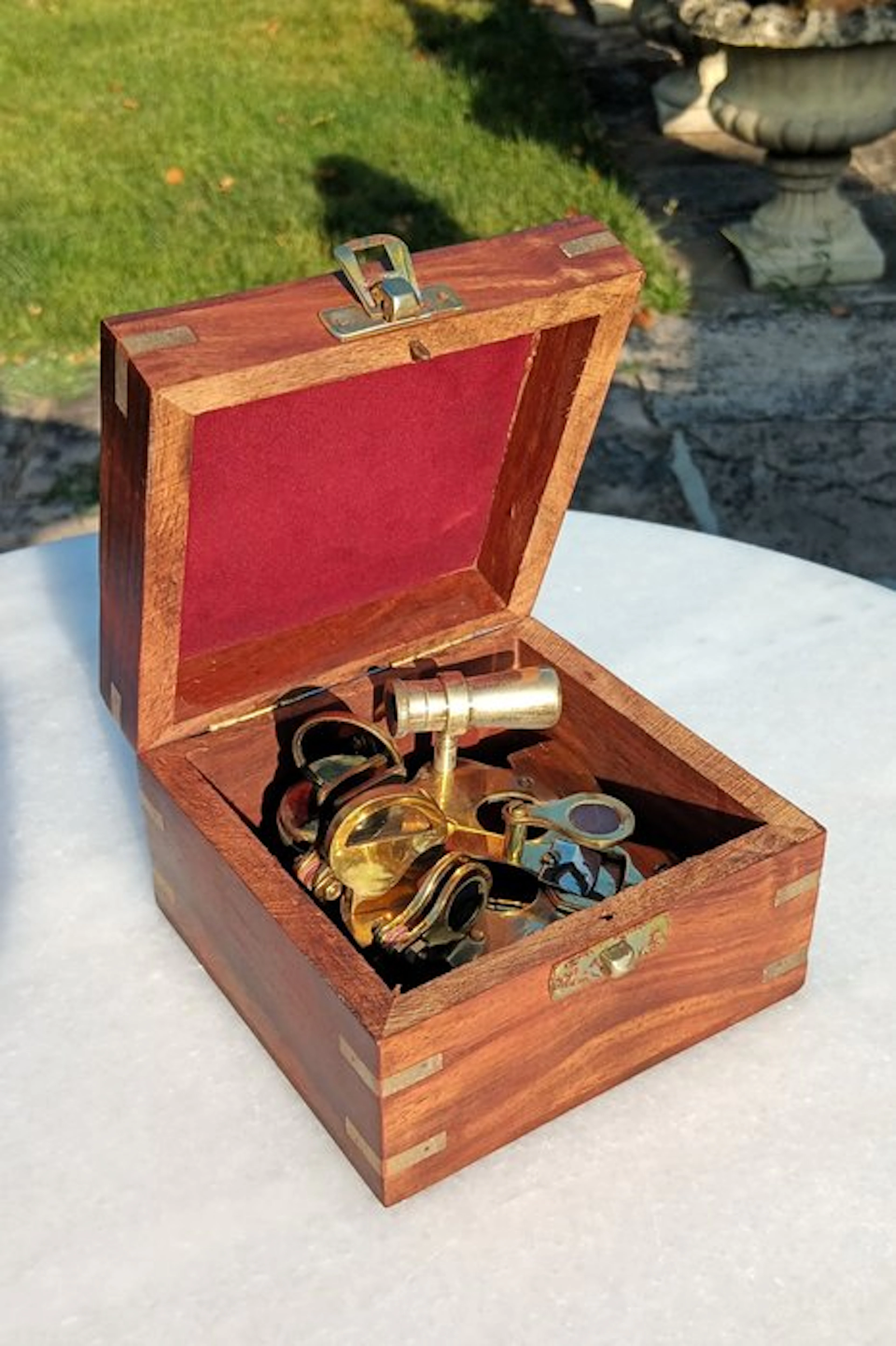 Compass - brass wood - sextant