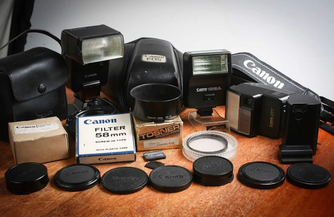 Canon Speedlite 430EZ; Speedlite 188A; Speedlite 277T +...