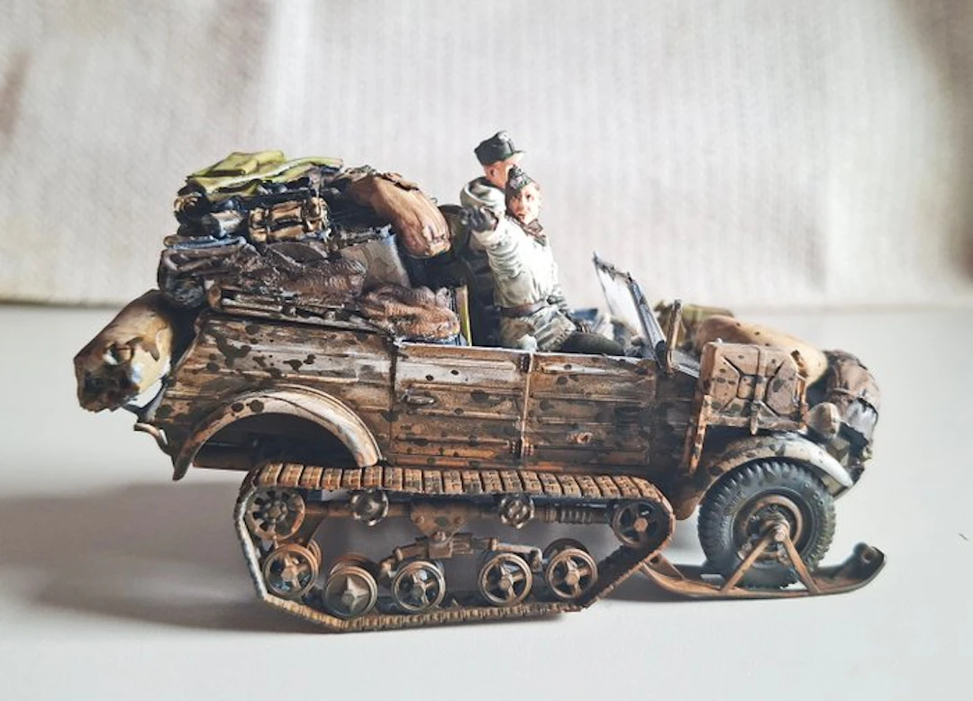 Modellbau 1:35 - Model car - Militärfahrzeug - From collection liquidation