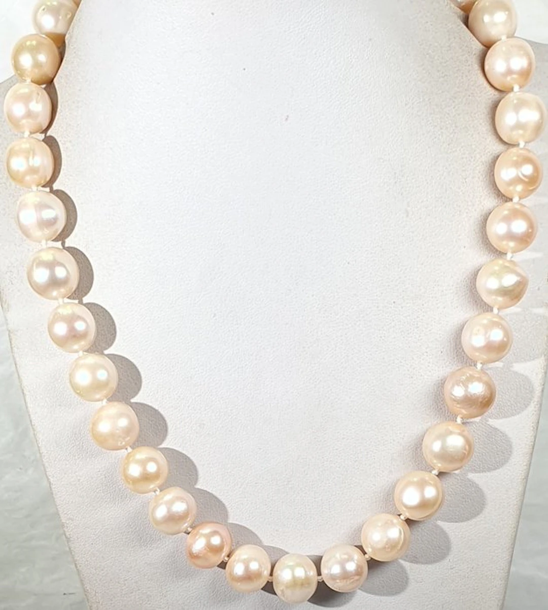 Natural Freshwater Pearls Golden Reflections - LARGE...