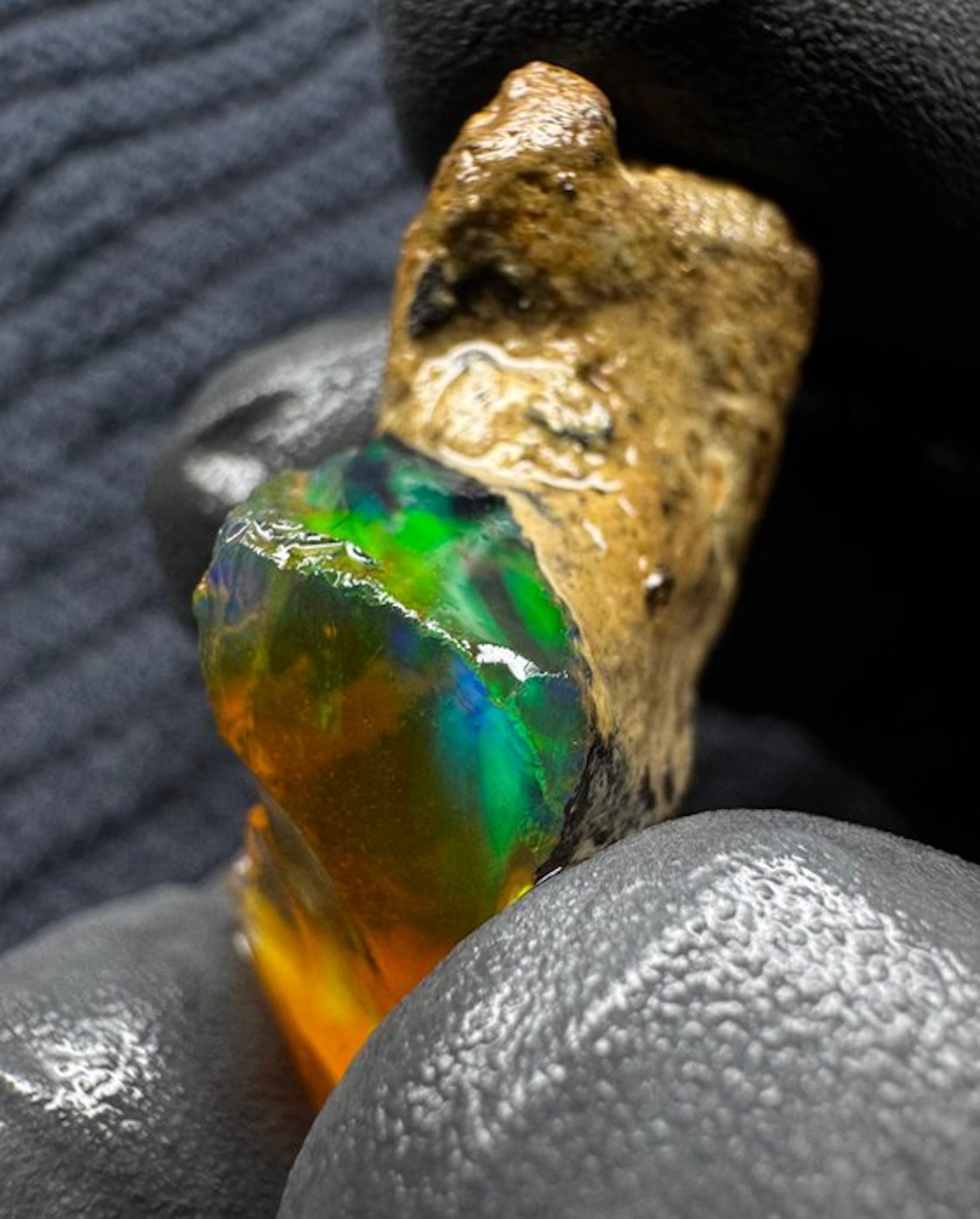 Opal Rough- 6 g