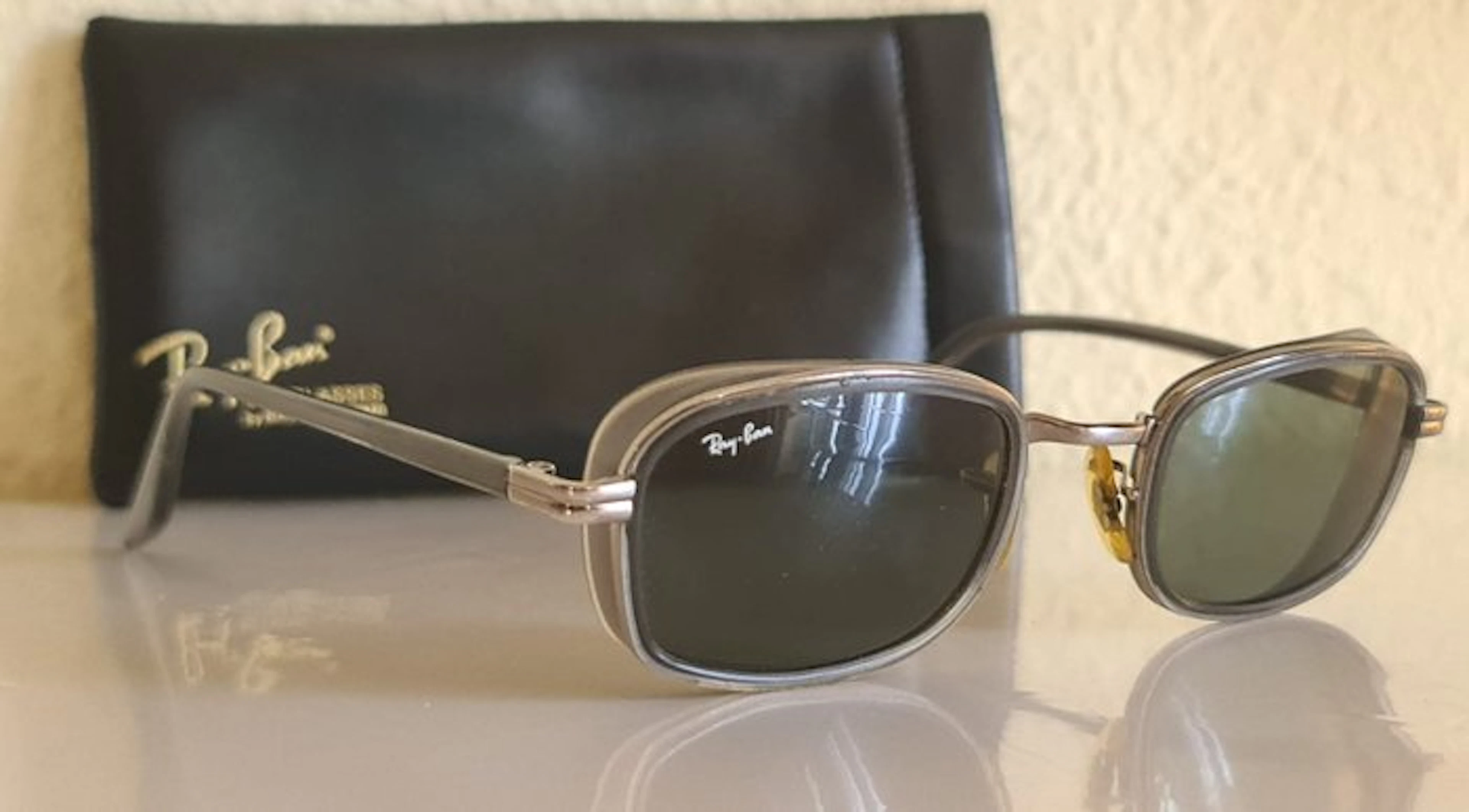 Bausch & Lomb U.S.A - Ray-Ban Sidestreet Vintage...