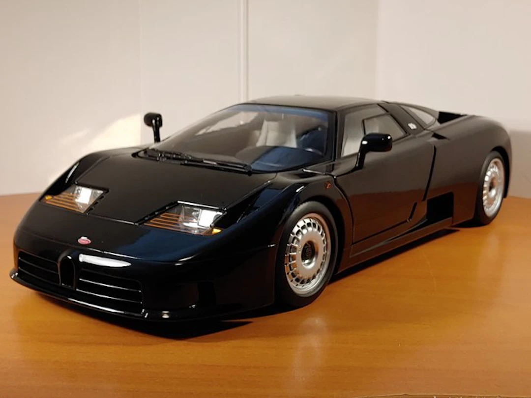 KK-Scale 1:12 - Model race car - Bugatti EB110 GT 1991...