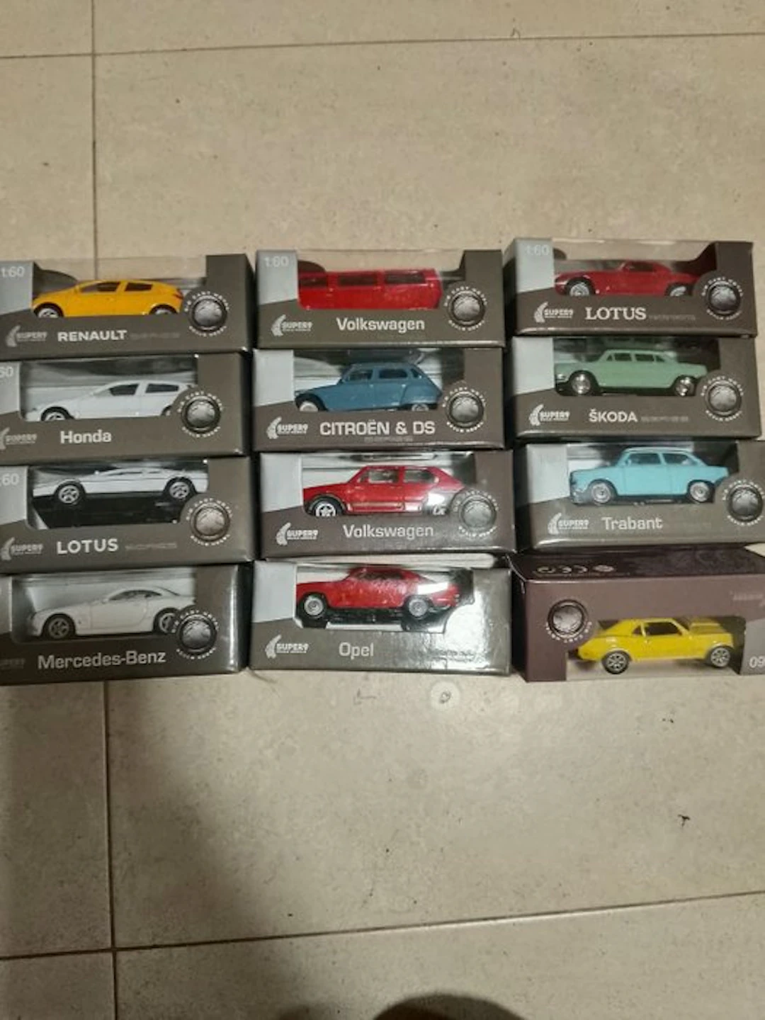 Welly 1:64 - Model car (12) - Lotus Skoda Trabant - Super 9
