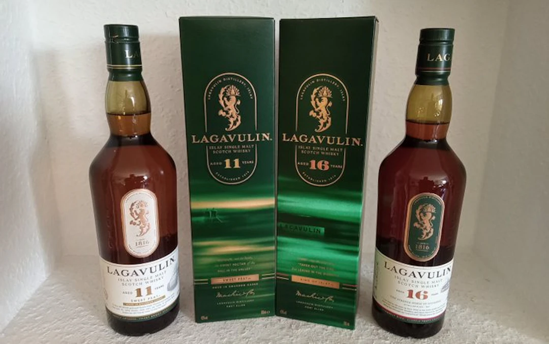 Lagavulin - 11 yo Sweet Peat & 16 yo - 700ml - 2 bottles