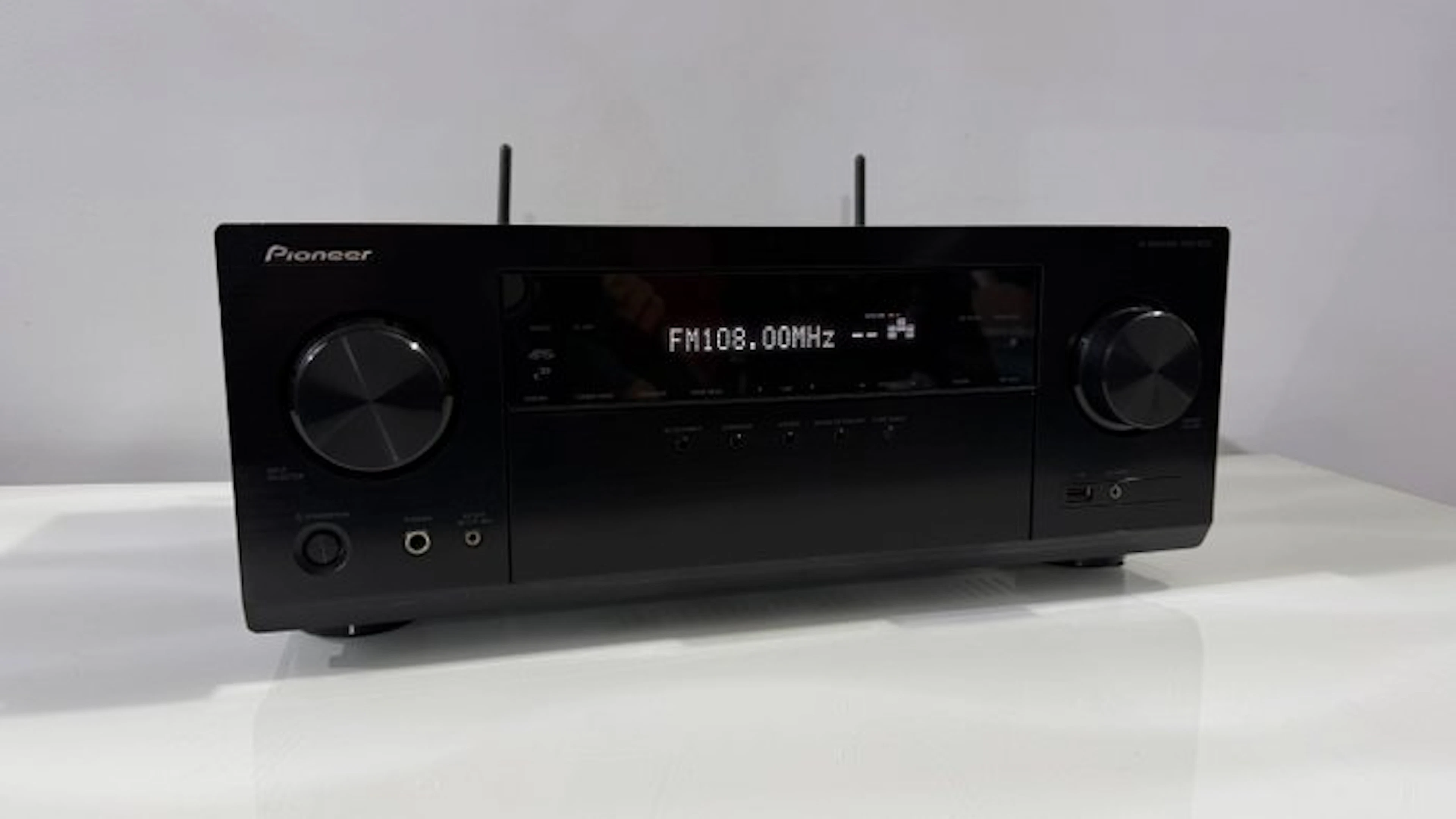Pioneer - VSX-832 Solid state multi-channel receiver