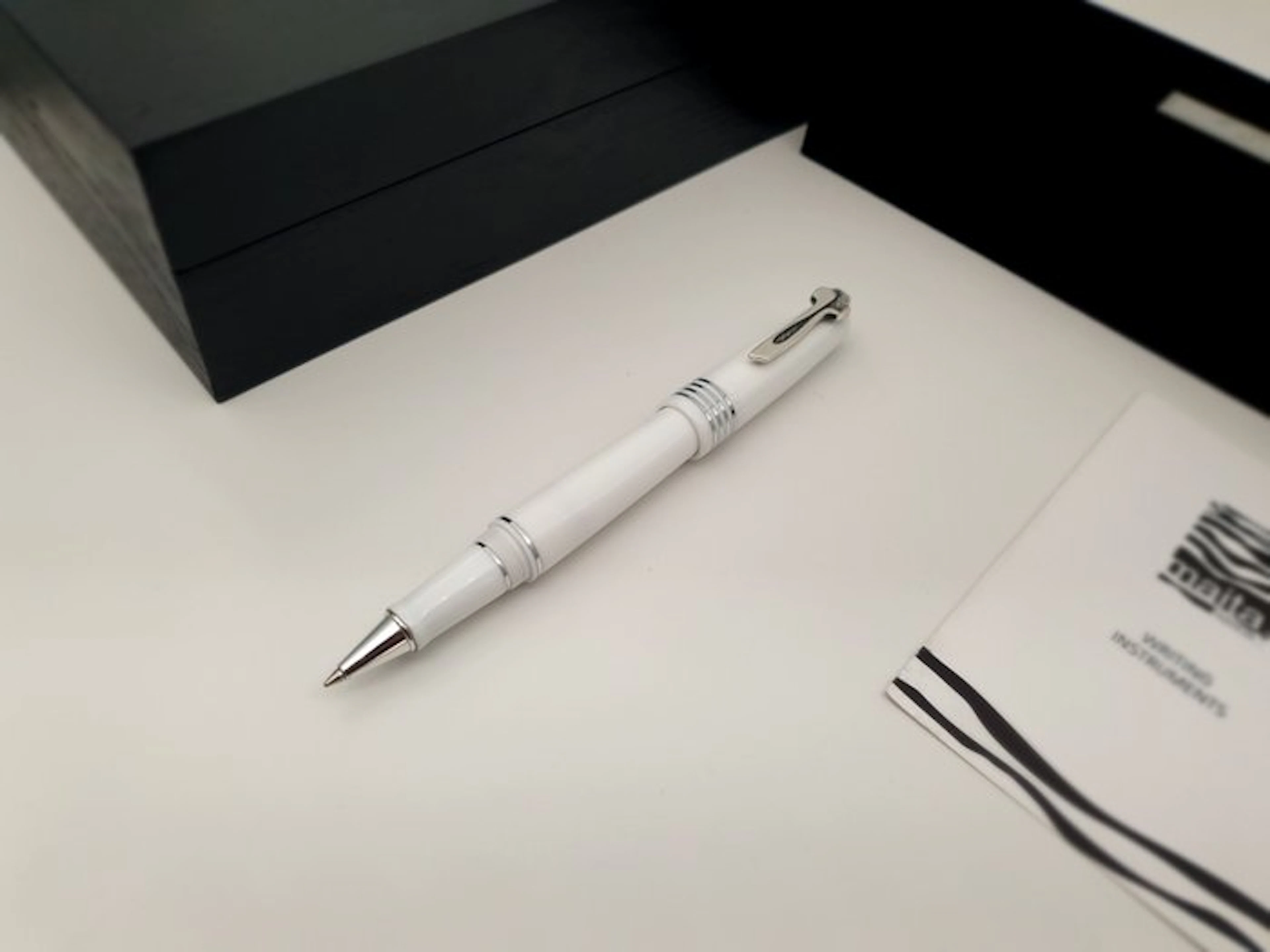 Maita - TAU Bianca - Simbolo di Spiritualità | NUOVA - Roller ball pen