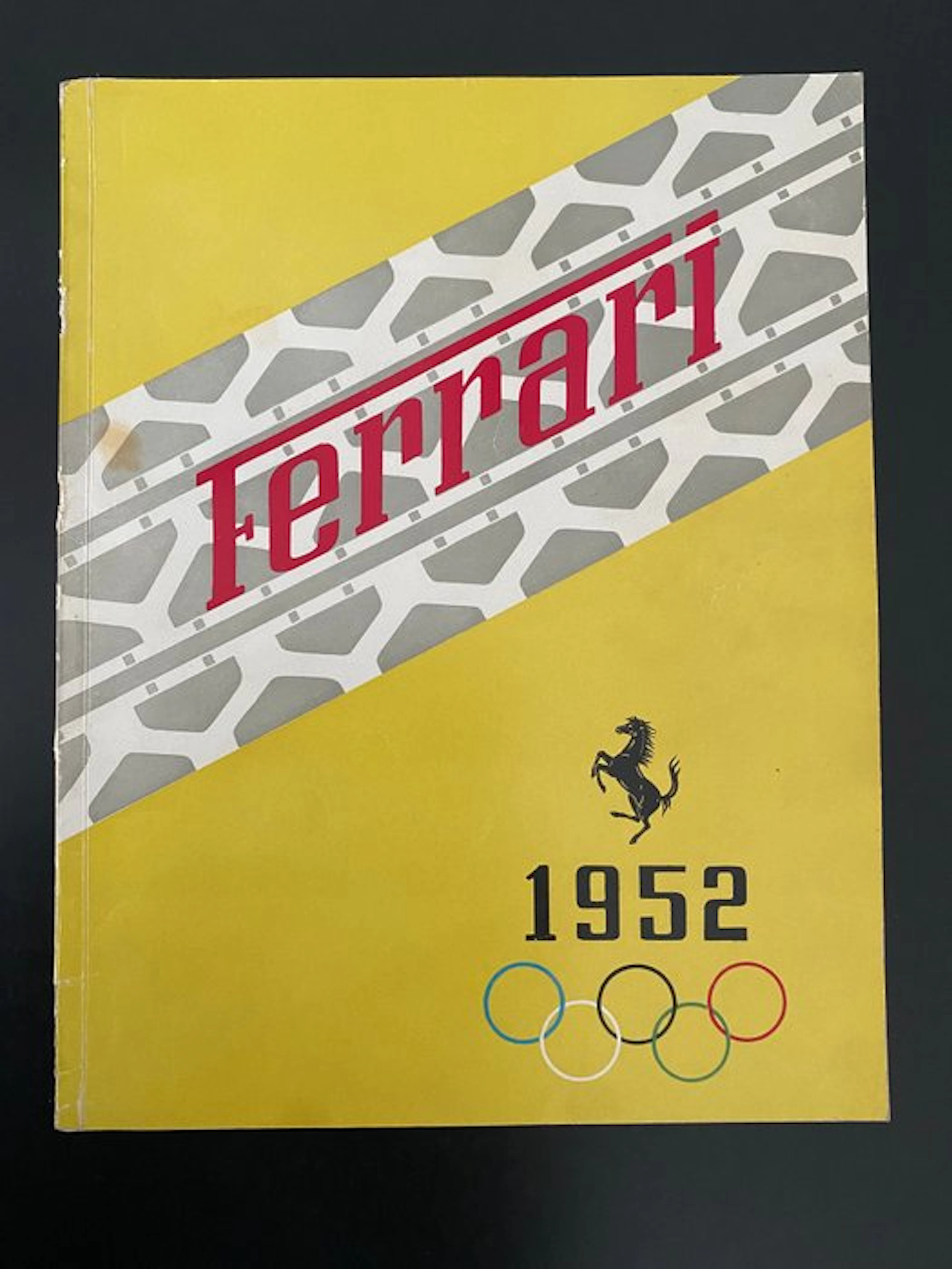Ferrari - Ferrari Yearbook La Macchina del Campione del Mondo - 1952-1952