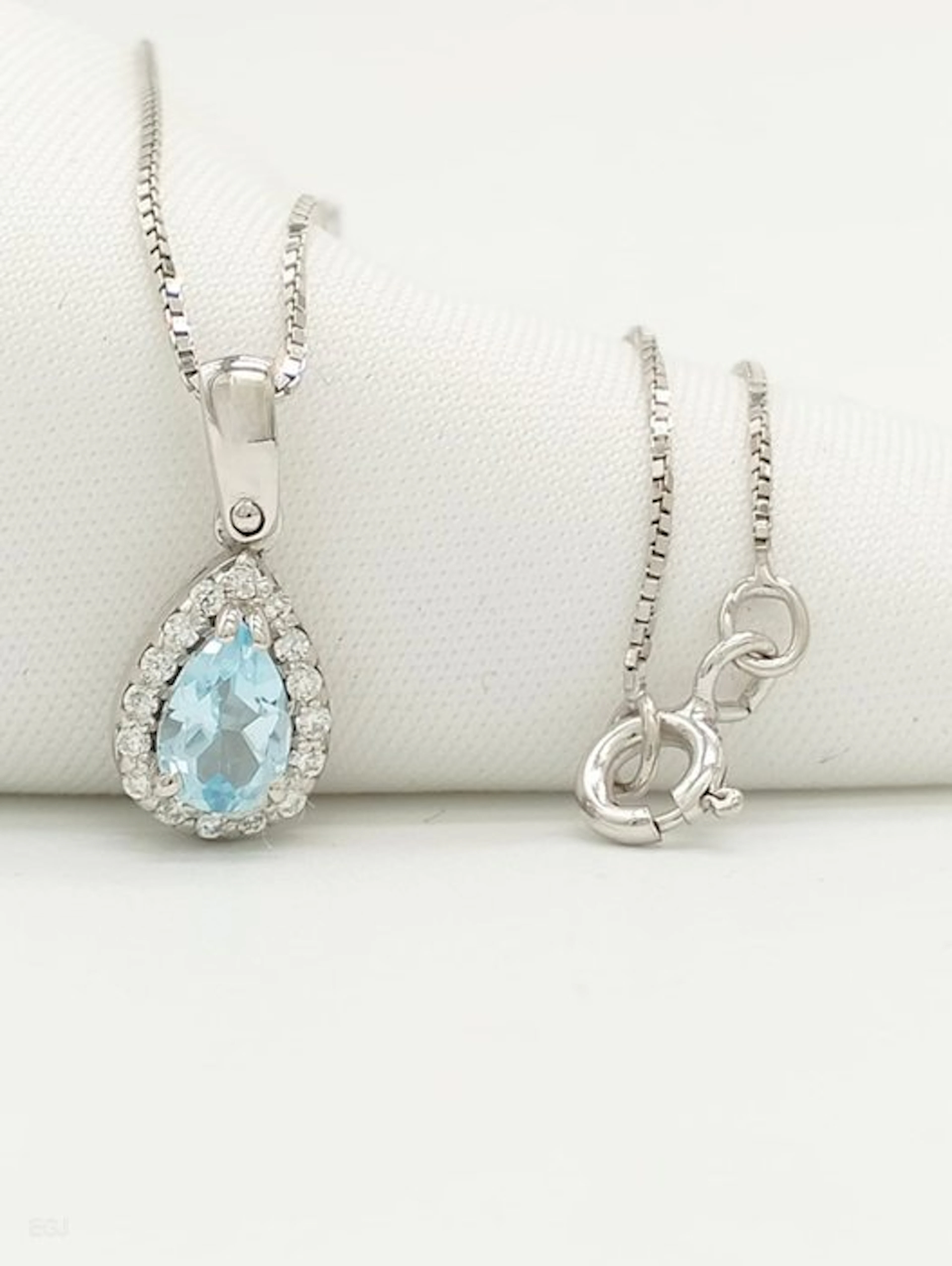 No reserve price - Necklace with pendant - 18 kt. White gold Topaz - Diamond