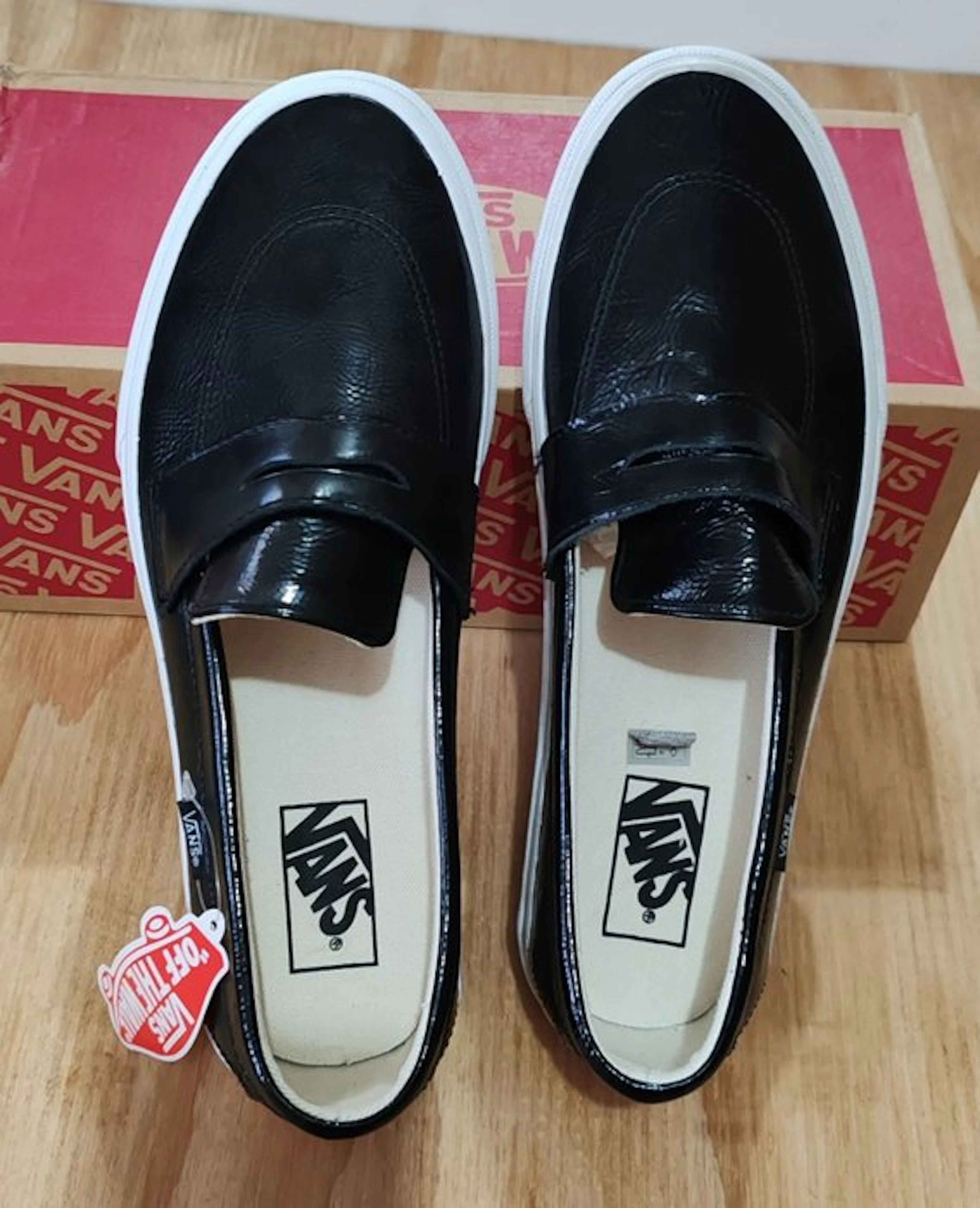 Vans - Low-top trainers - Size: EU 42.5 - New with tags