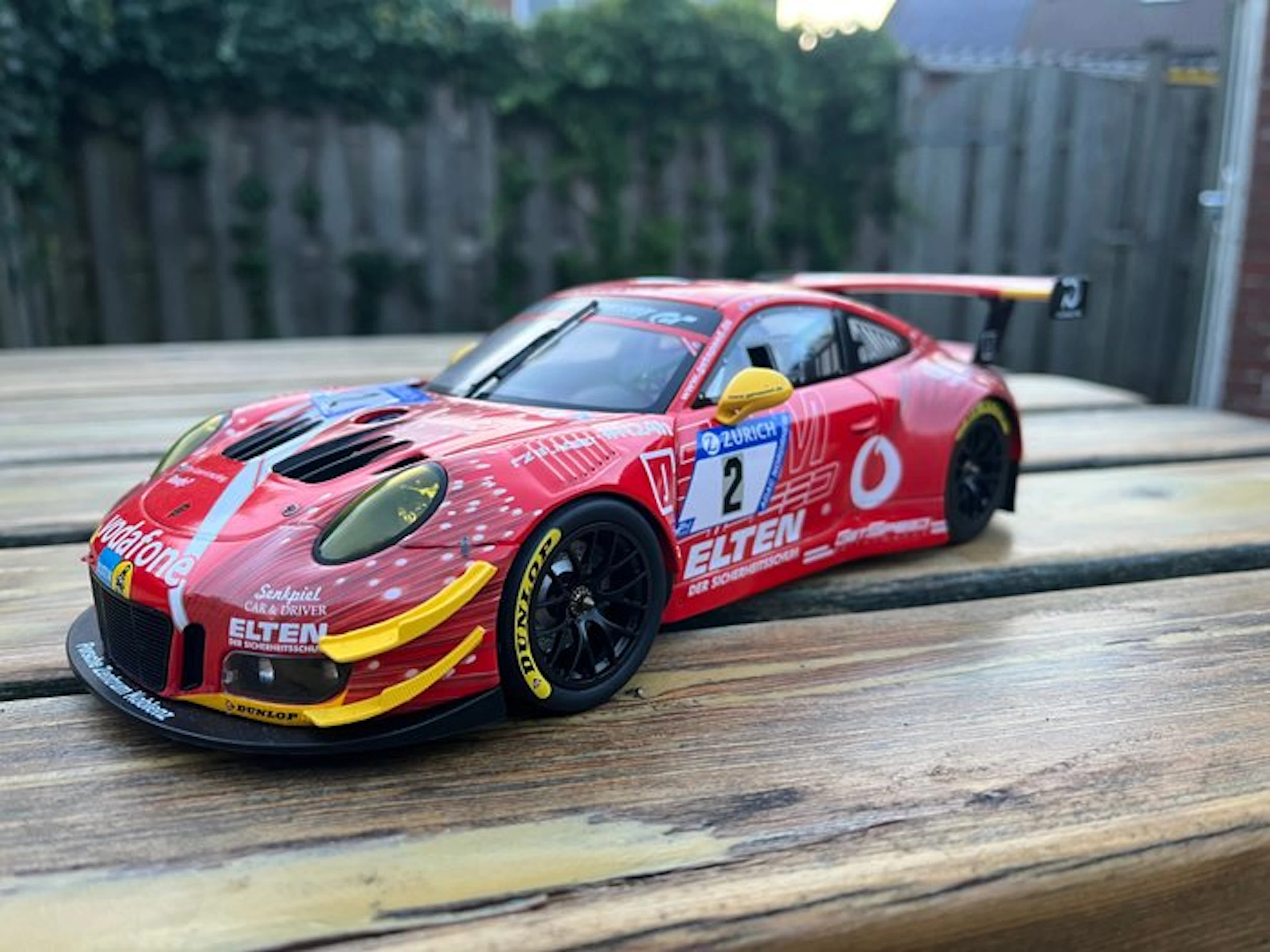 MiniChamps 1:18 - Model car - Porsche 911 GT3 R - The...