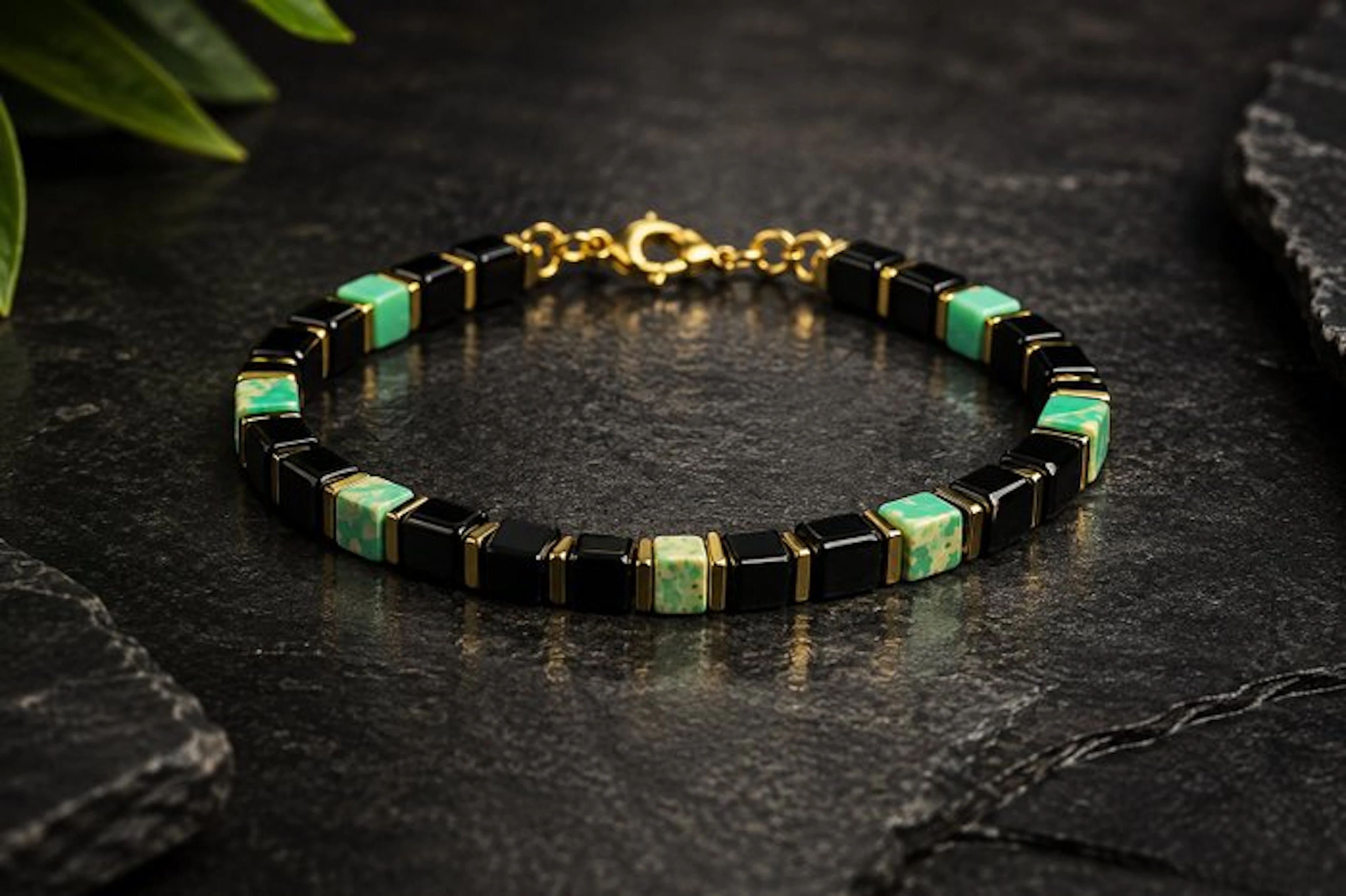 Beautiful handcrafted bracelet of onyx and natural...