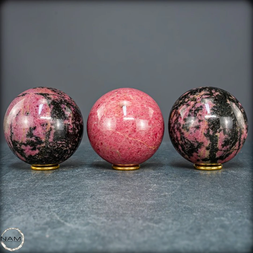 Natural rhodonite spheres – Set of three expressive specimens- 2342.19 g - (3)